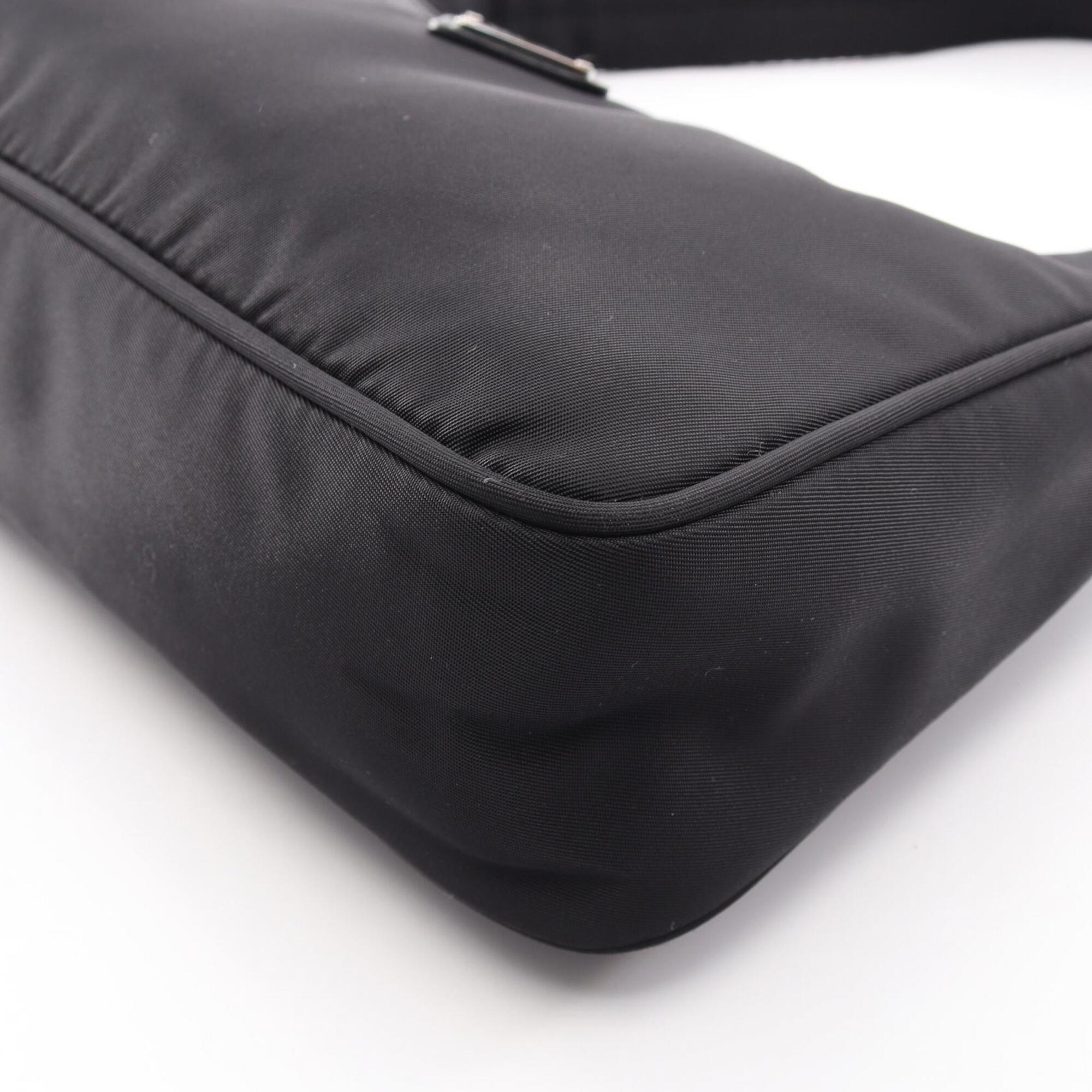 Prada Black Nylon Handbag (Pre-Owned)