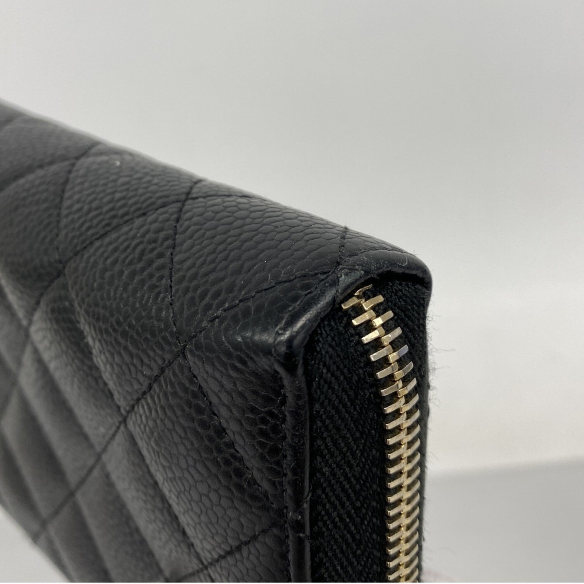 Chanel Black Grained Calfskin Long Wallet (Bi-Fold) (Pre-Owned)