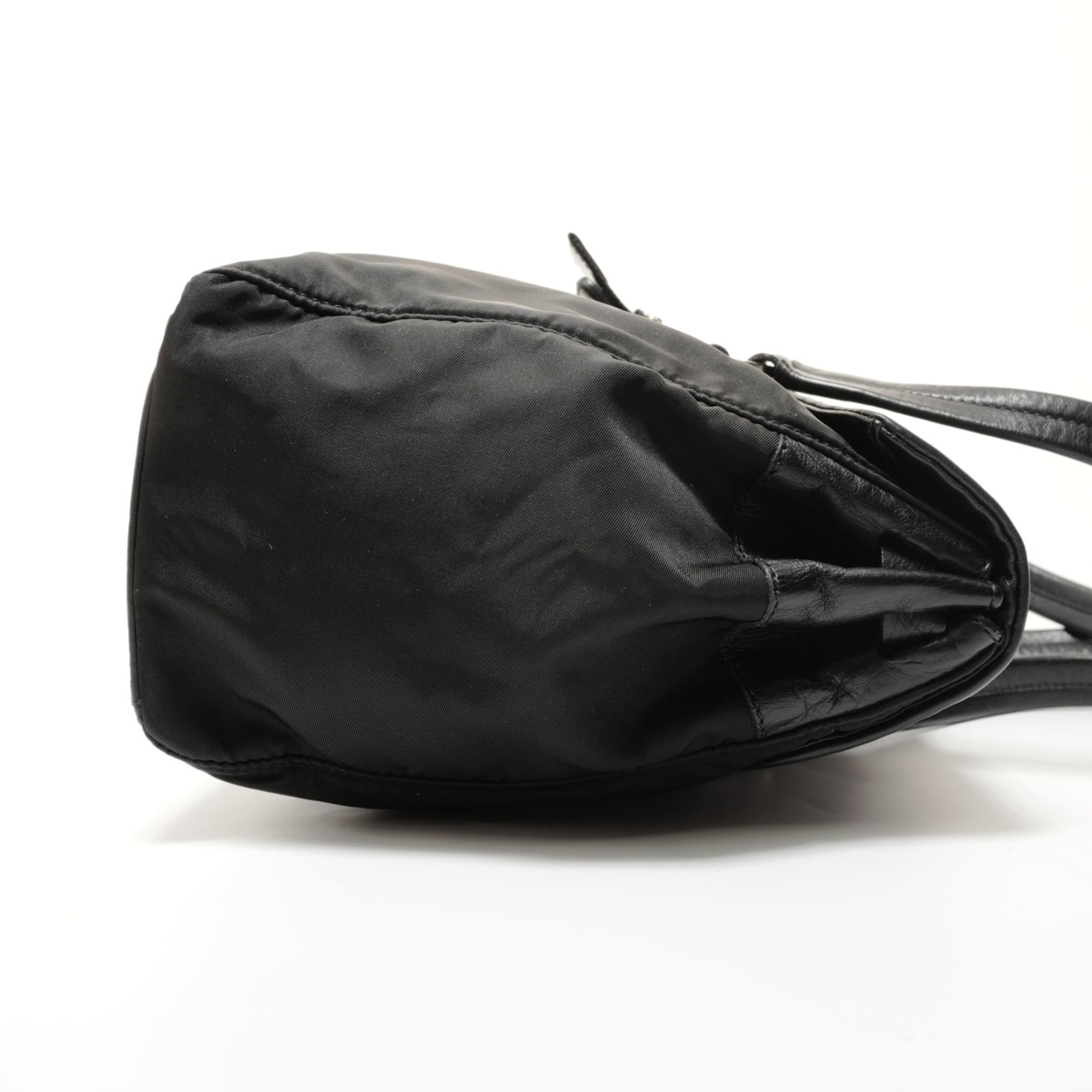 Prada Black Nylon Leather Shoulder Bag (Pre-Owned)