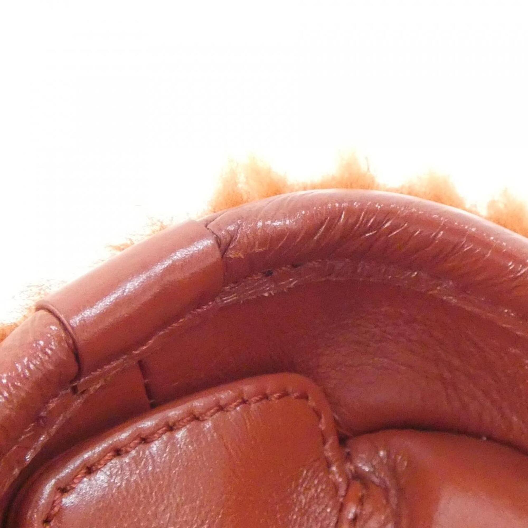 Chanel Brown Leather Shoulder Bag (Pre-Owned)