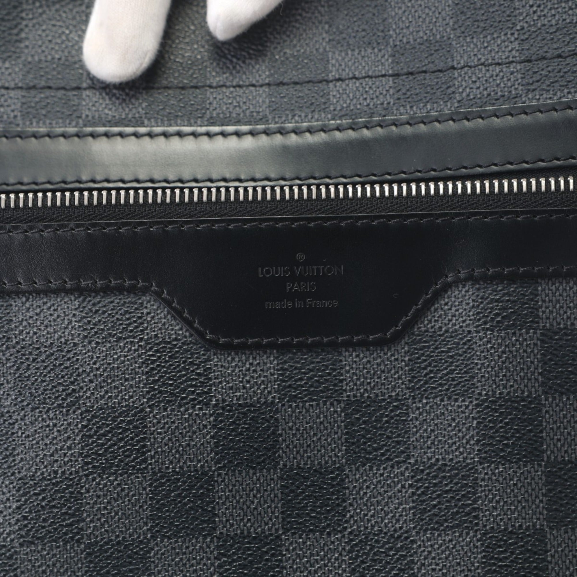 Louis Vuitton Black Damier Graphite Damier Graphite Shoulder Bag (Pre-Owned)