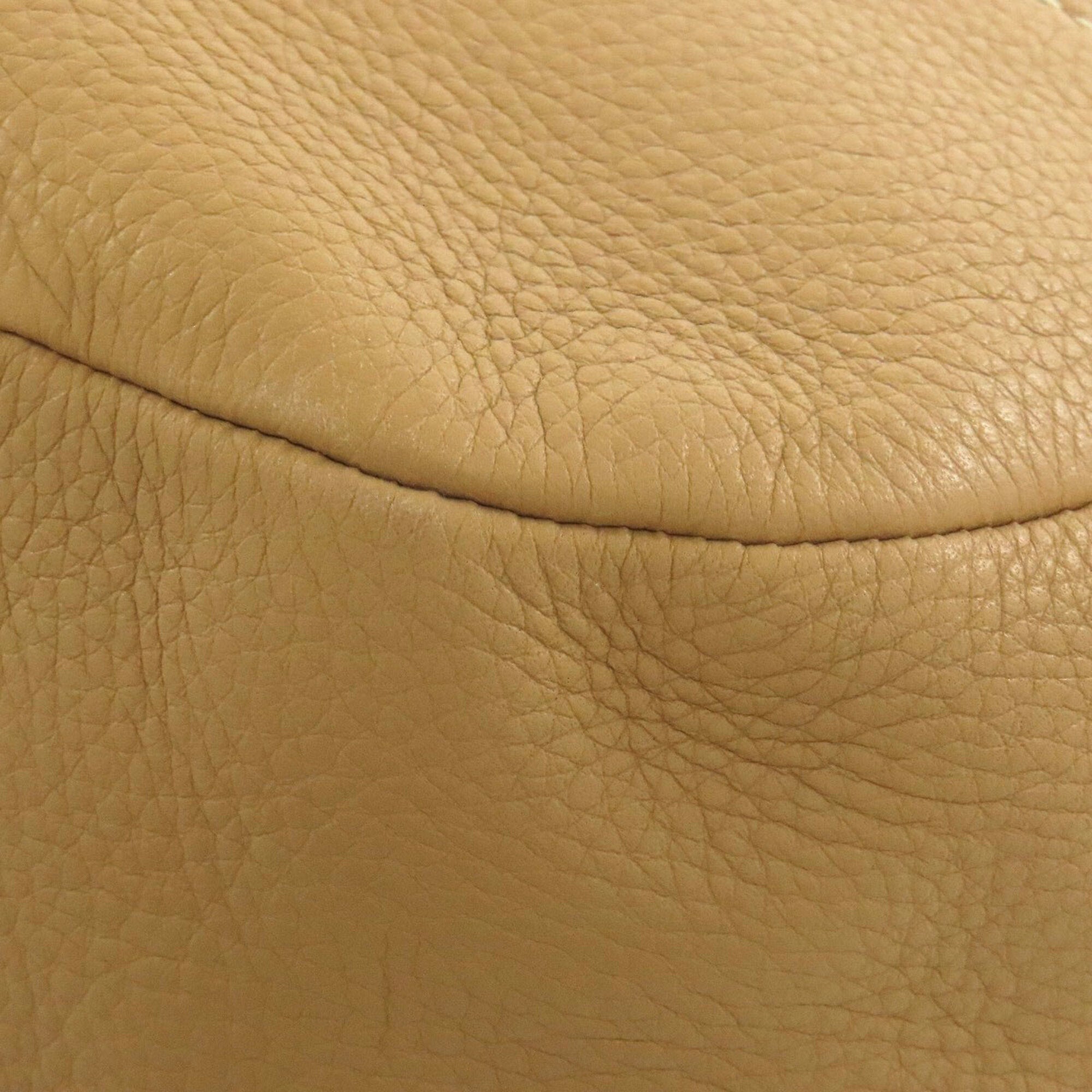 Prada Beige Leather Handbag (Pre-Owned)