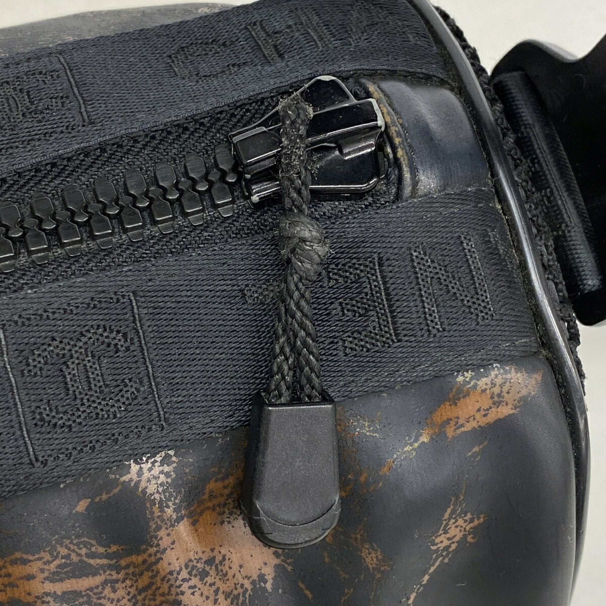Chanel Black Rubber Shoulder Bag (Pre-Owned)