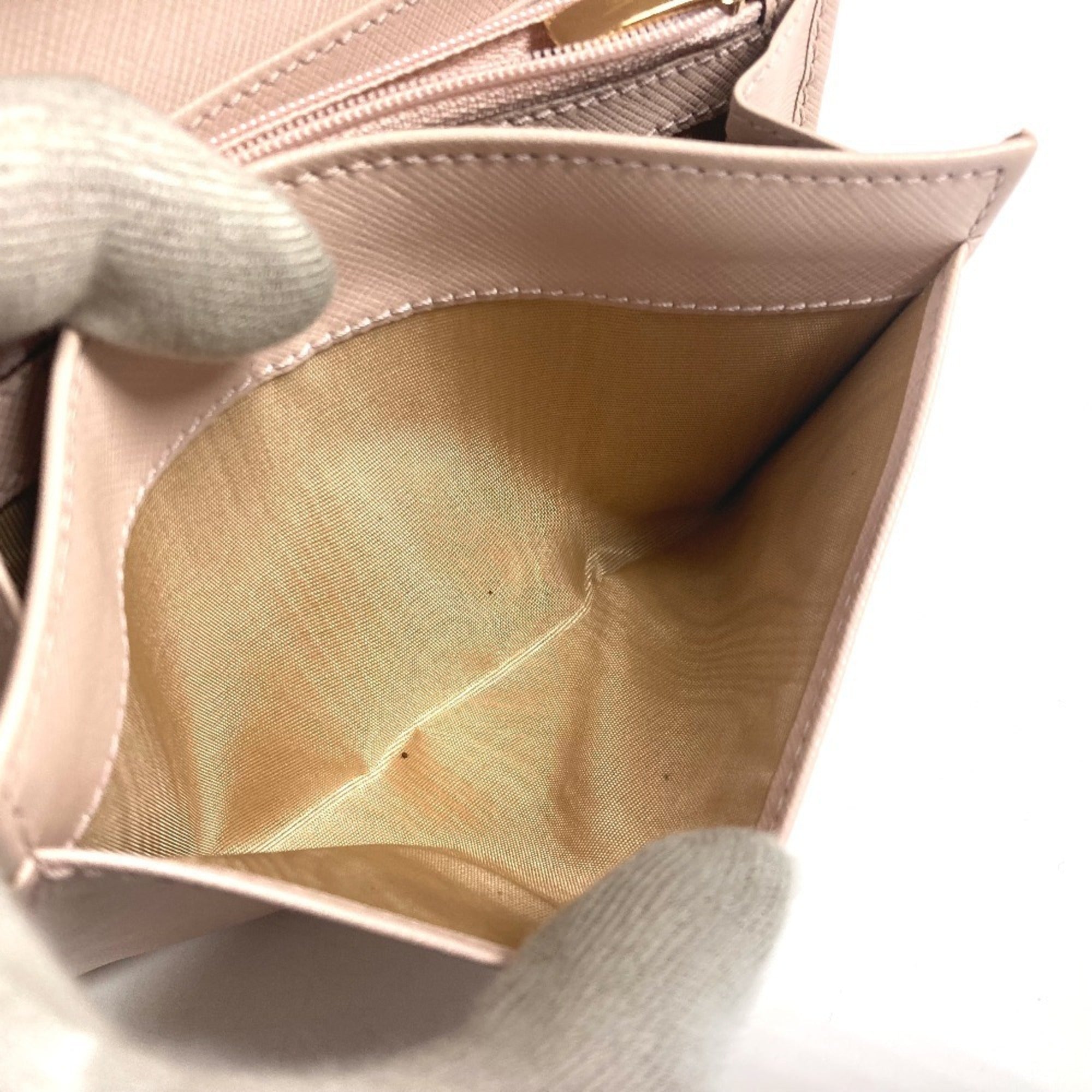 Salvatore Ferragamo Pink Leather Clutch Bag Pouch (Pre-Owned)