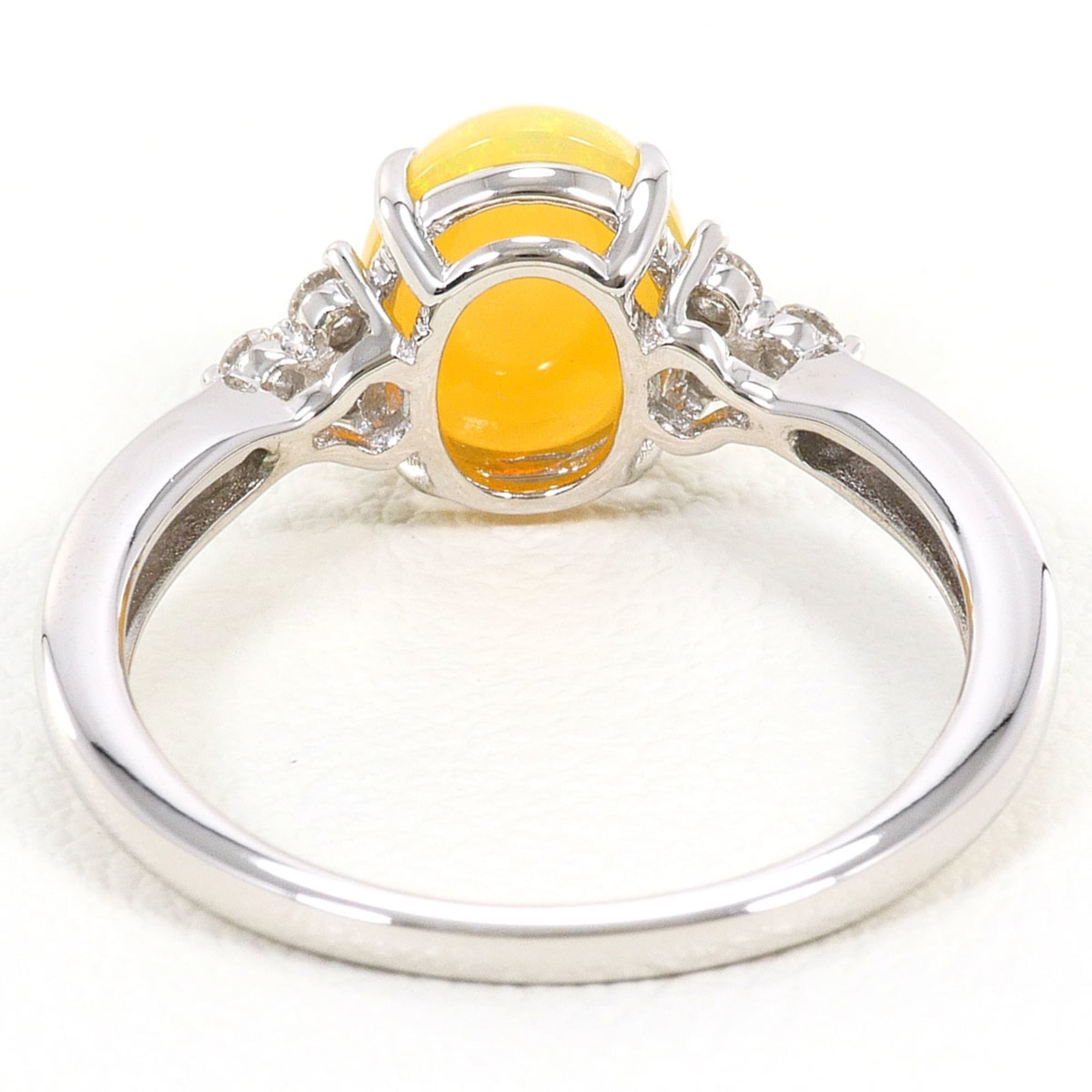 Unbranded White Gold (18K) Band Ring (Pre-Owned)