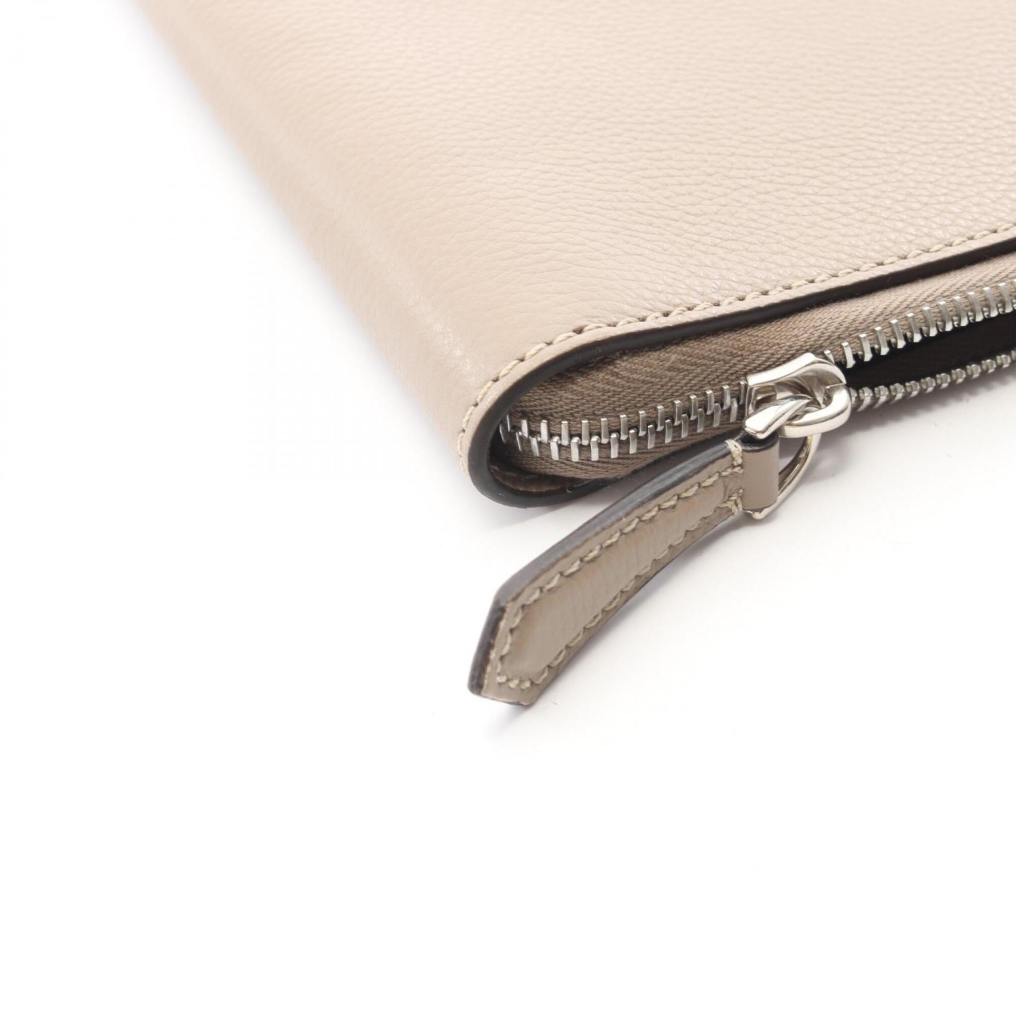 Fendi Beige Leather Clutch Bag (Pre-Owned)