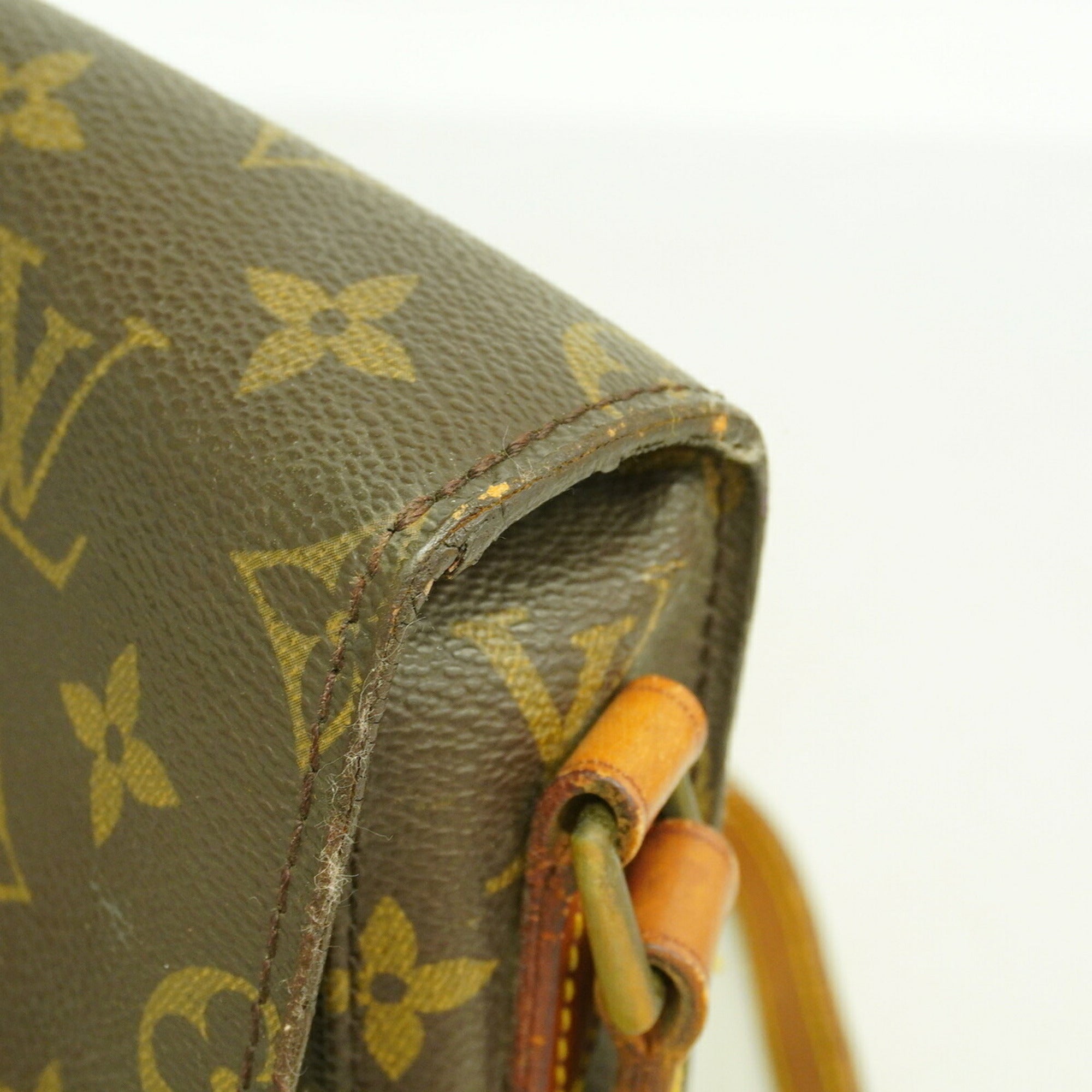 Louis Vuitton Brown Shoulder Bag (Pre-Owned)