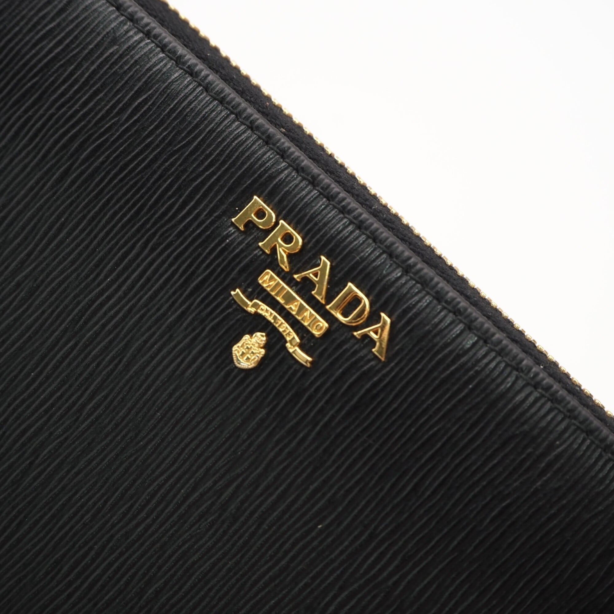 Prada Black Long Wallet (Bi-Fold) (Pre-Owned)