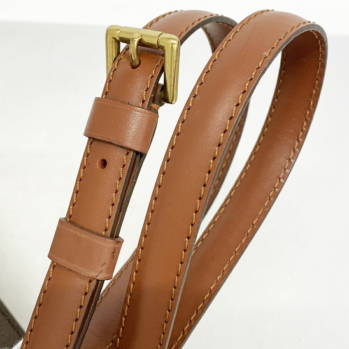 Louis Vuitton Brown Handbag (Pre-Owned)