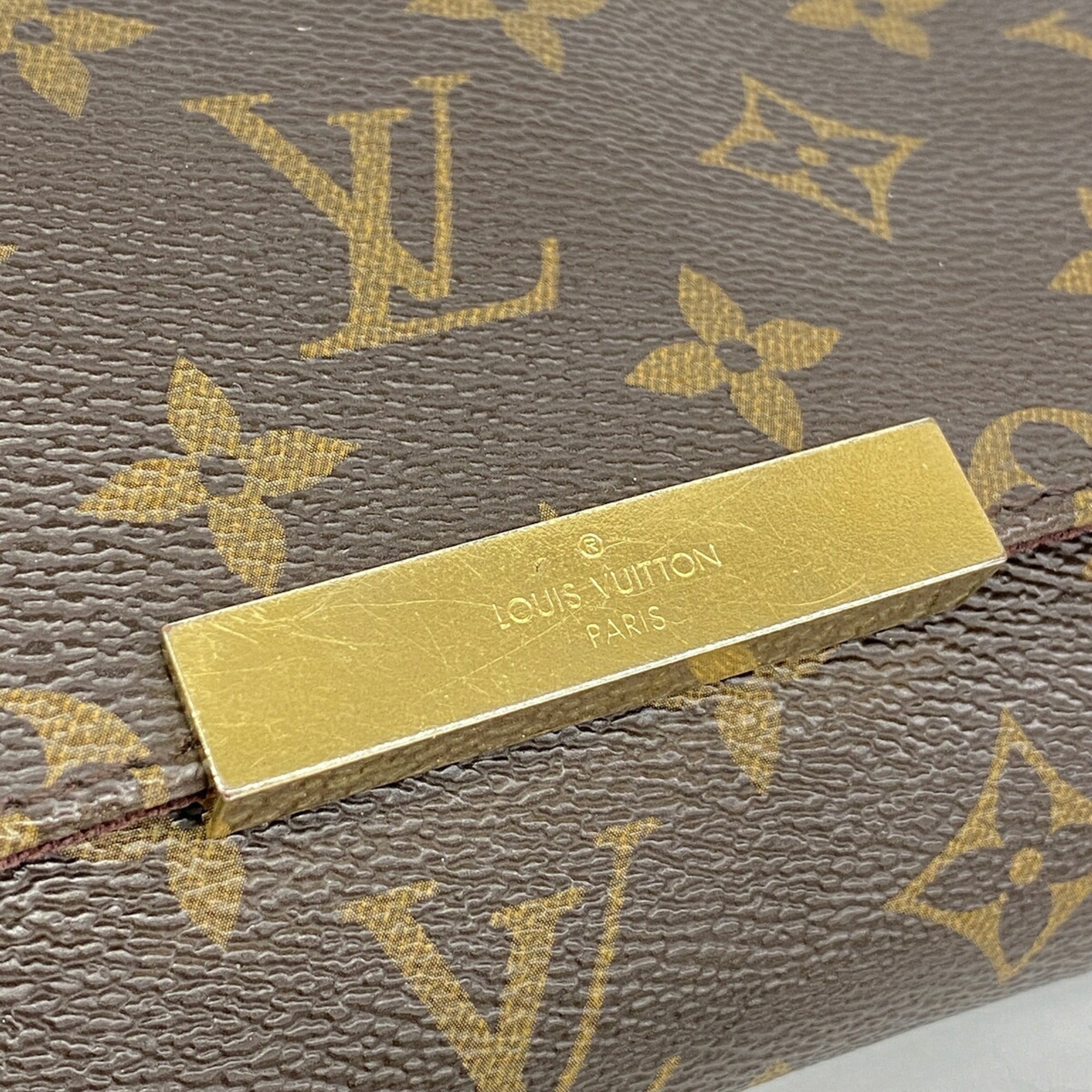 Louis Vuitton Brown Handbag (Pre-Owned)