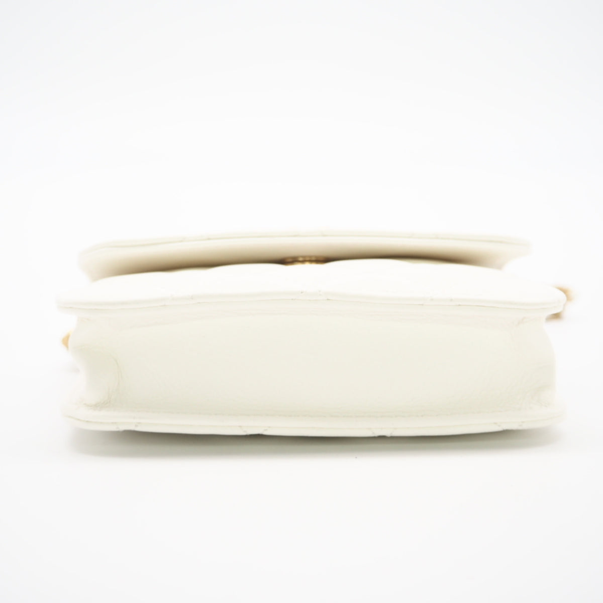 Chanel White Leather Shoulder Bag (Pre-Owned)