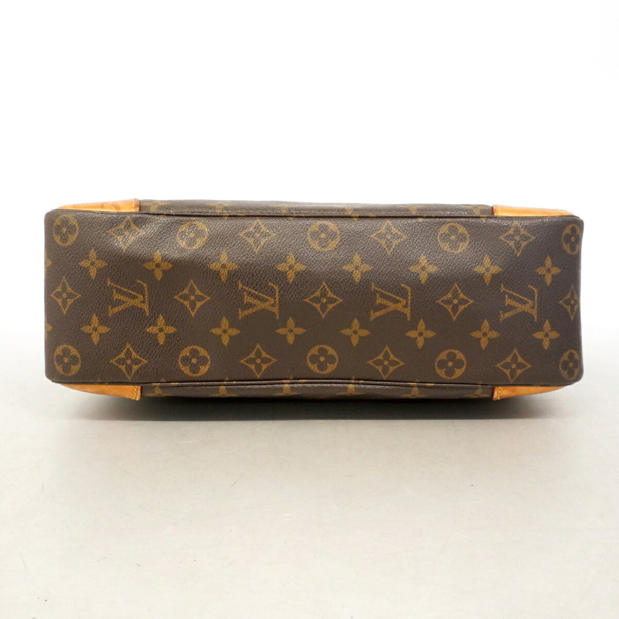 Louis Vuitton Brown Shoulder Bag (Pre-Owned)