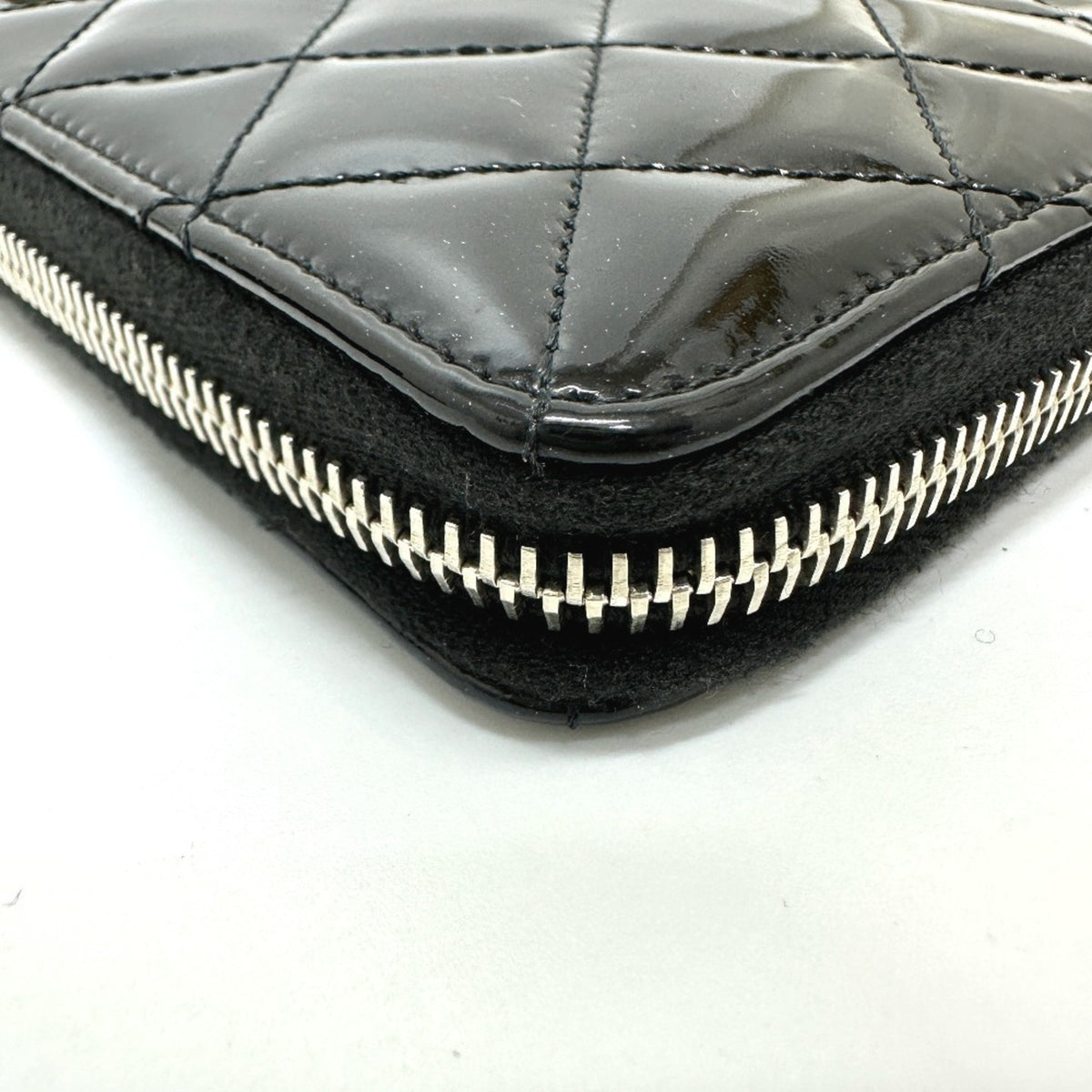 Chanel Black Leather Long Wallet (Bi-Fold) (Pre-Owned)