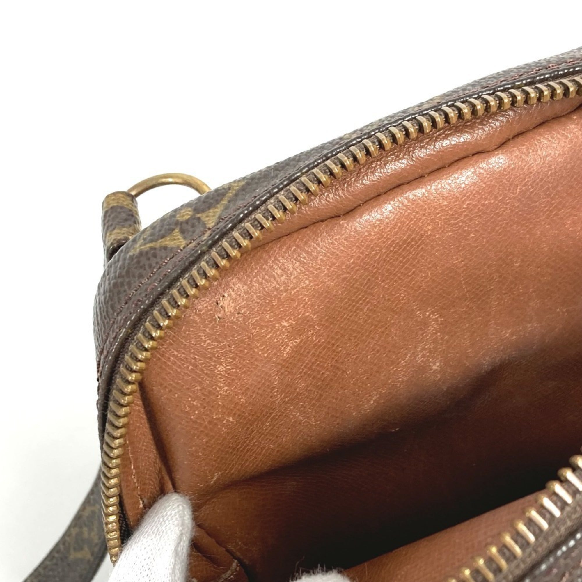 Louis Vuitton Brown Monogram Monogram Pochette Shoulder Bag (Pre-Owned)