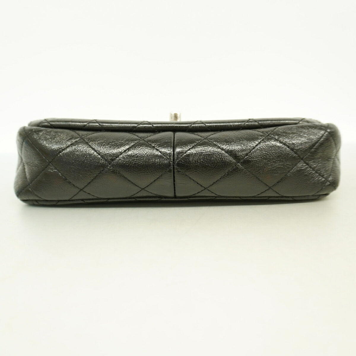 Chanel Black Leather Shoulder Bag (Pre-Owned)