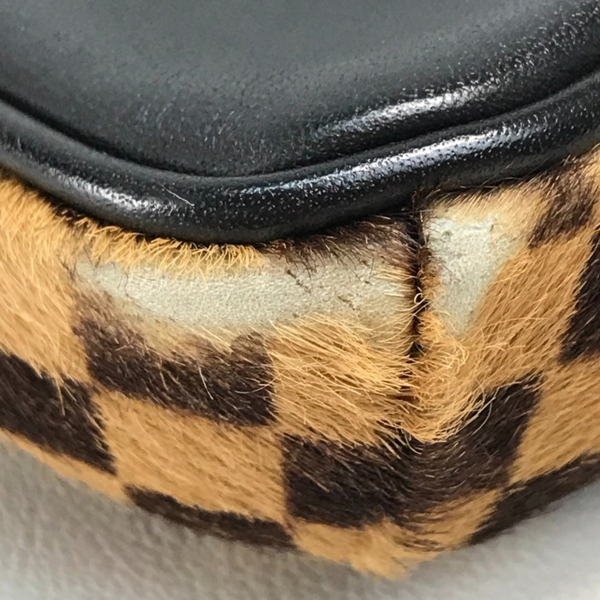 Louis Vuitton Brown Leather Pochette Shoulder Bag (Pre-Owned)