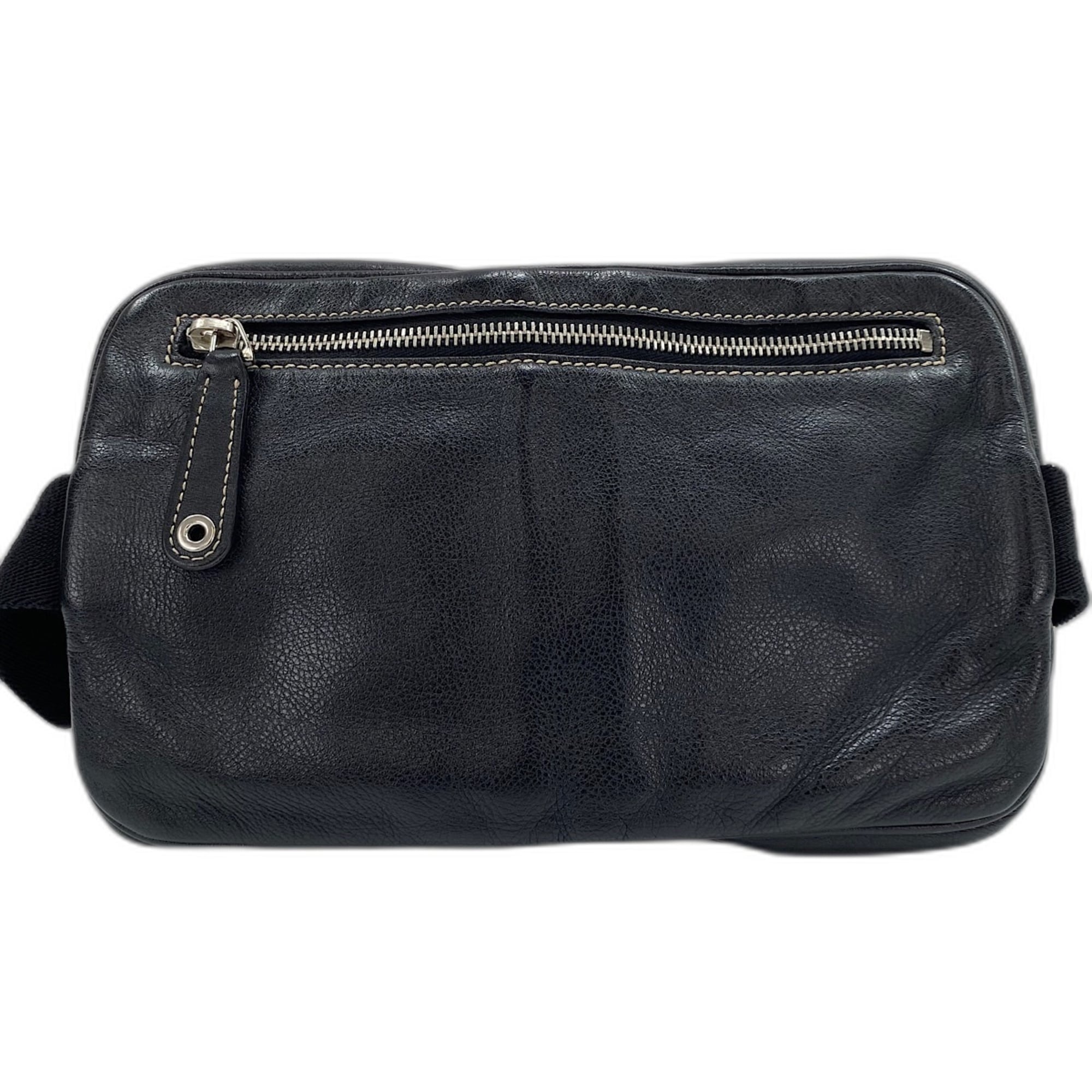 Gucci Black Leather Fanny Pack (Pre-Owned)