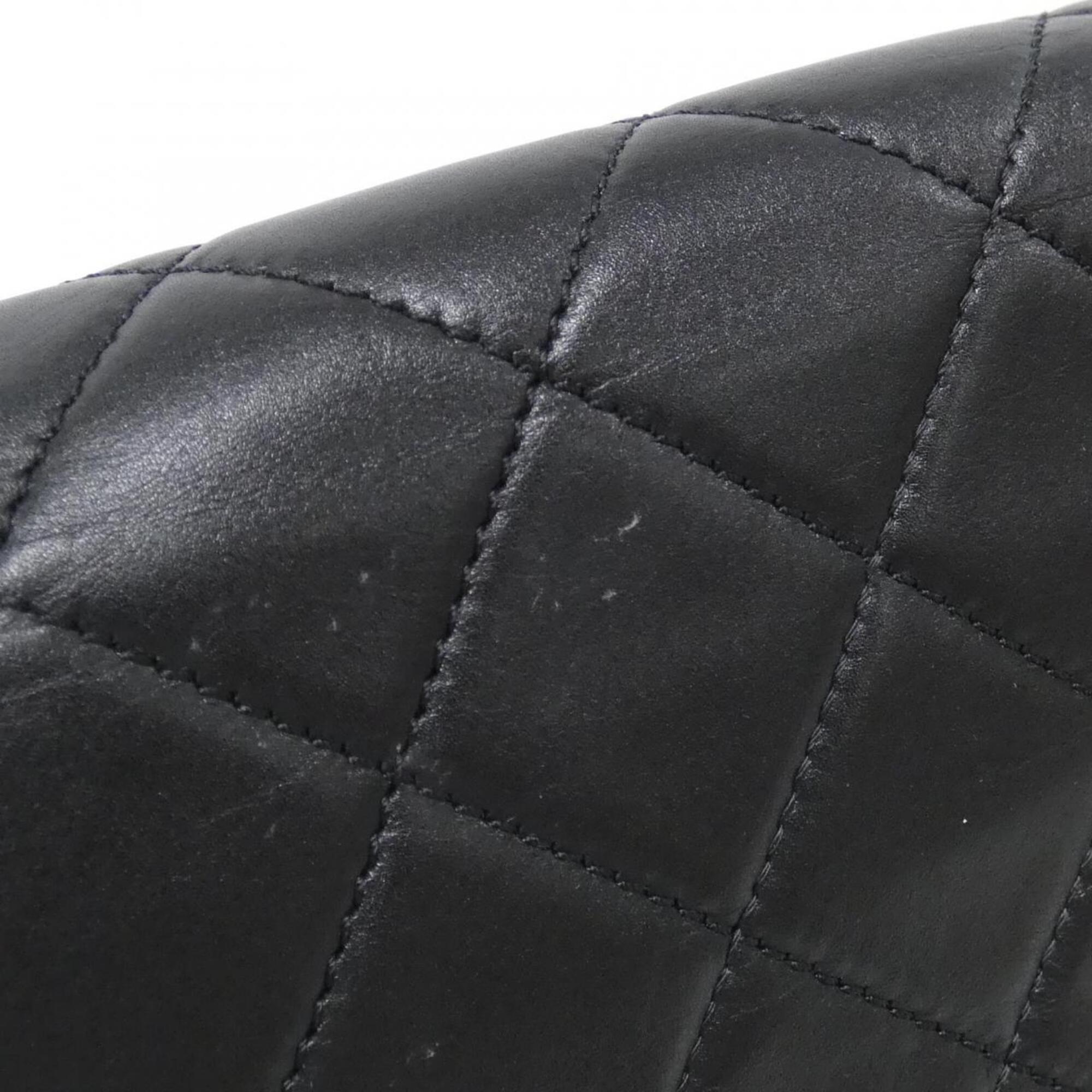 Chanel Black Leather Shoulder Bag (Pre-Owned)
