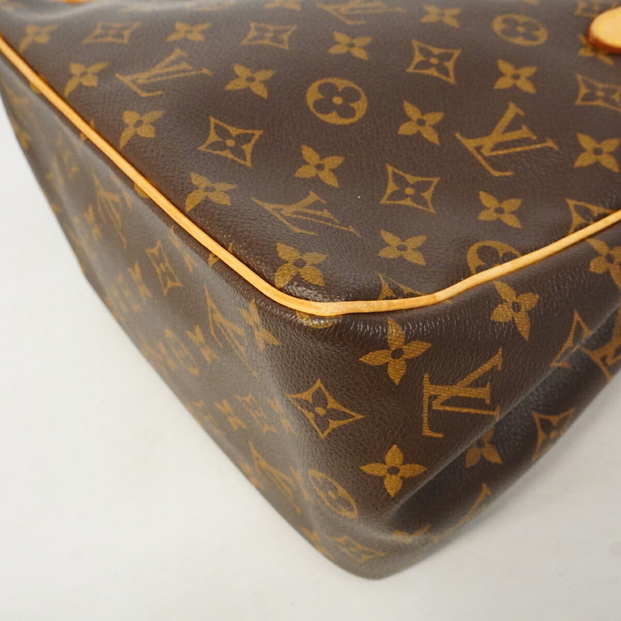 Louis Vuitton Brown Handbag (Pre-Owned)