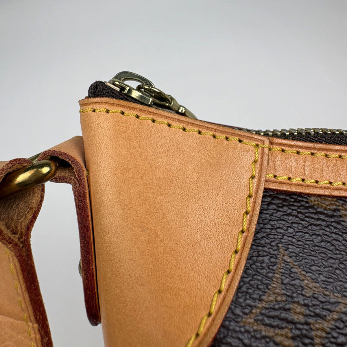 Louis Vuitton Brown Monogram Shoulder Bag (Pre-Owned)