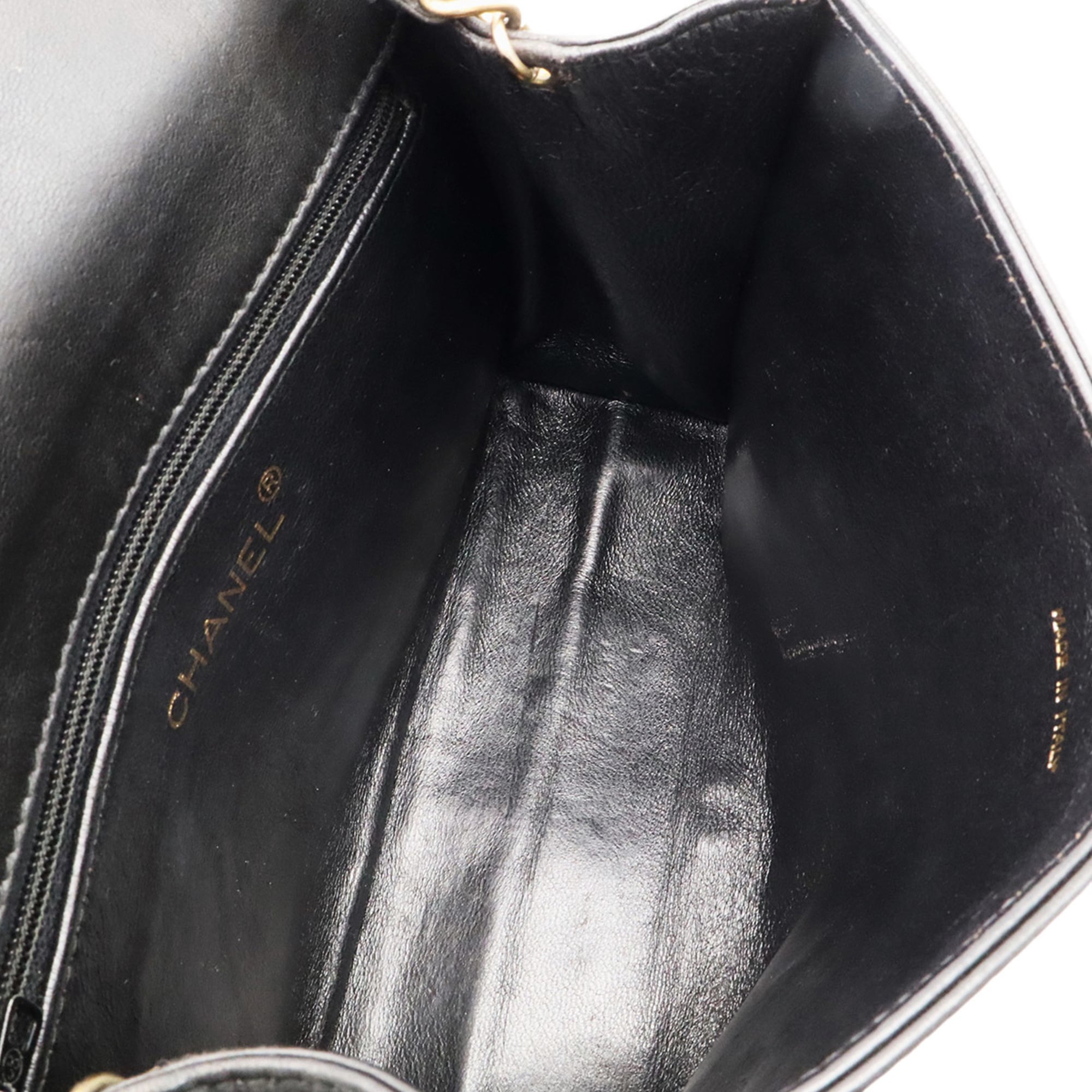 Chanel Black Pochette Shoulder Bag (Pre-Owned)