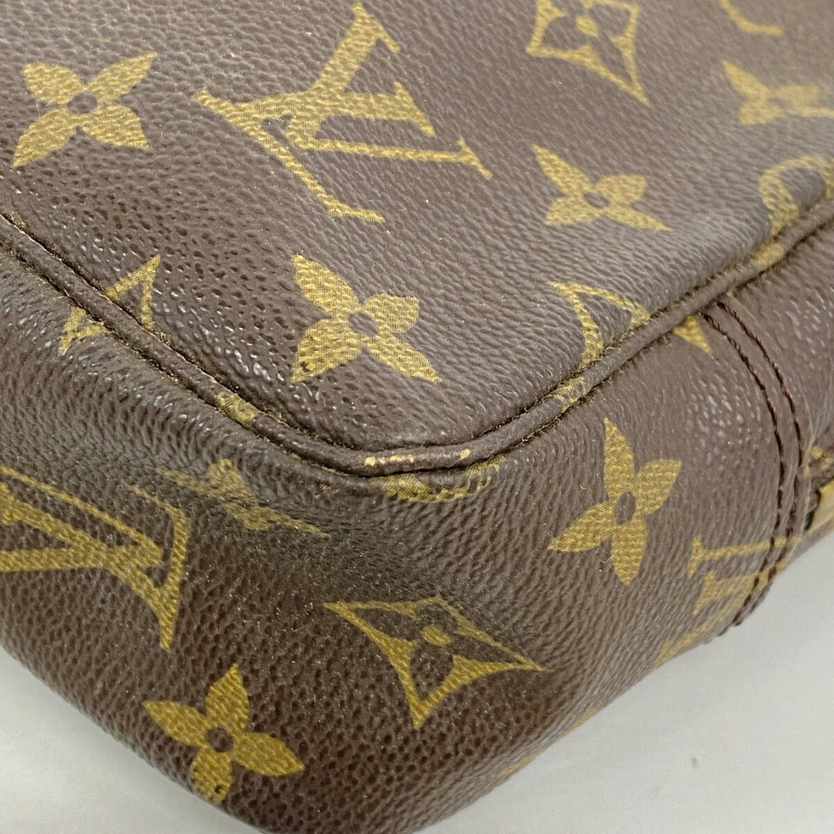 Louis Vuitton Brown Pouch (Pre-Owned)