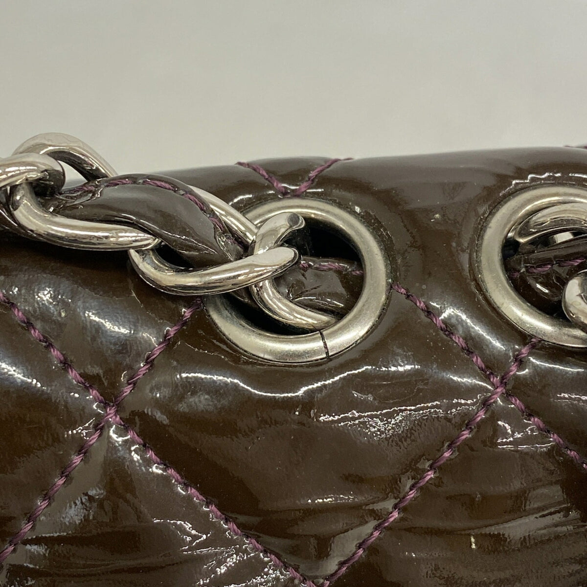Chanel Purple Patent Leather Shoulder Bag (Pre-Owned)