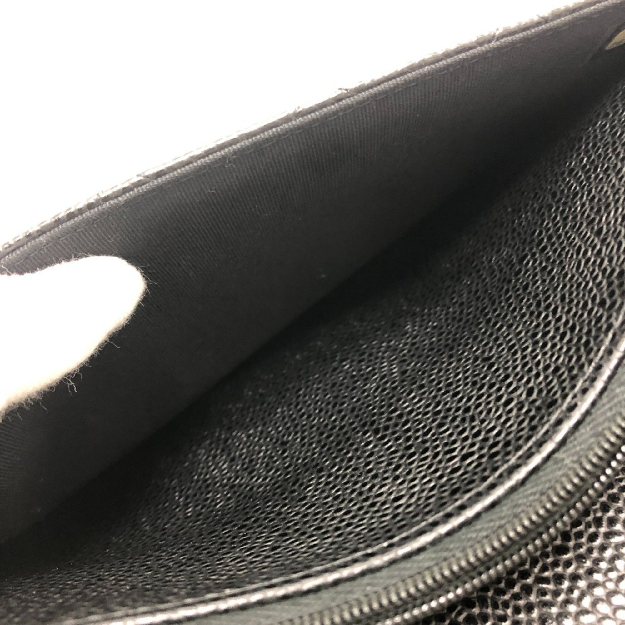 Chanel Matelasse Black Grained Calfskin Shoulder Bag (Pre-Owned)