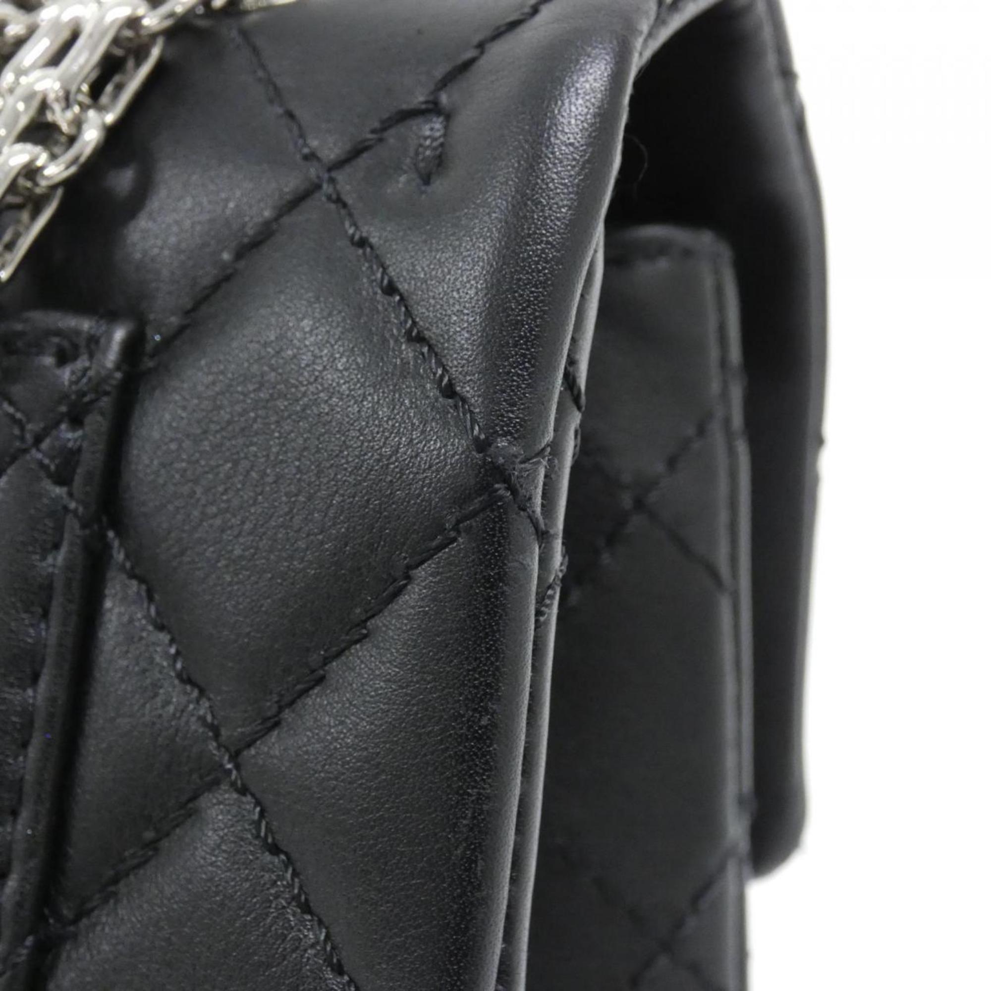 Chanel Black Leather Shoulder Bag (Pre-Owned)