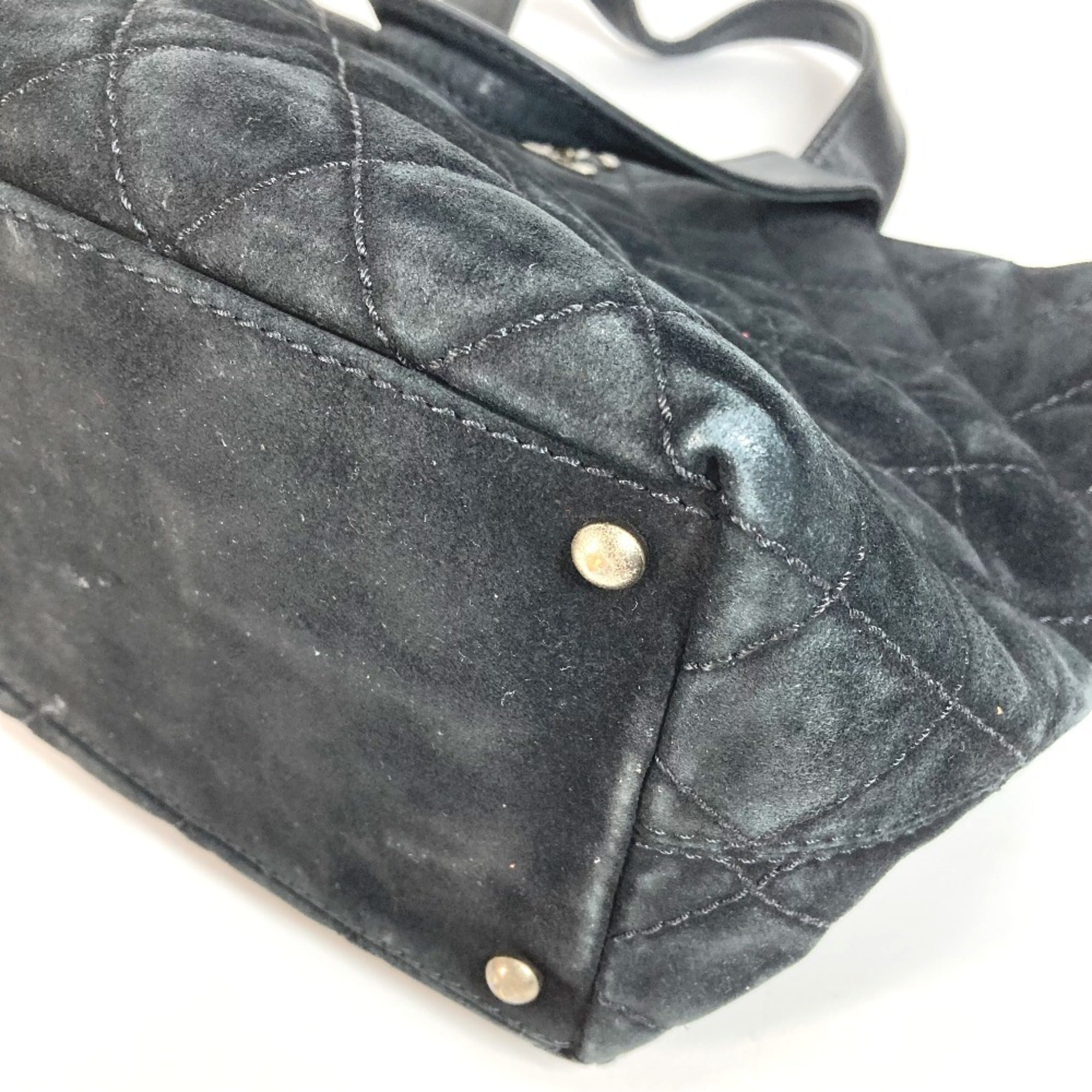 Chanel Black Suede Shoulder Bag Tote Bag (Pre-Owned)