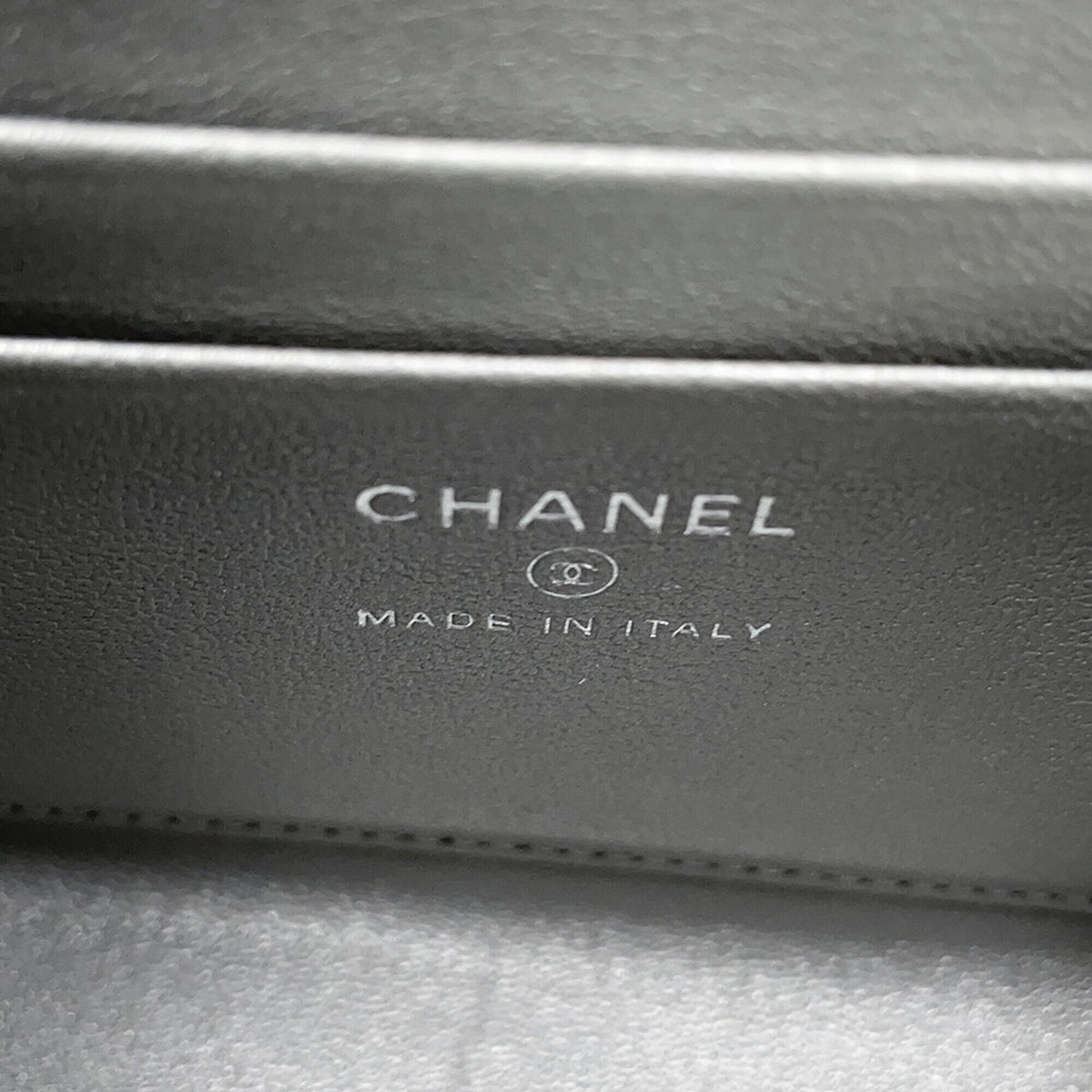 Chanel Matelasse Silver Leather Handbag Shoulder Bag (Pre-Owned)