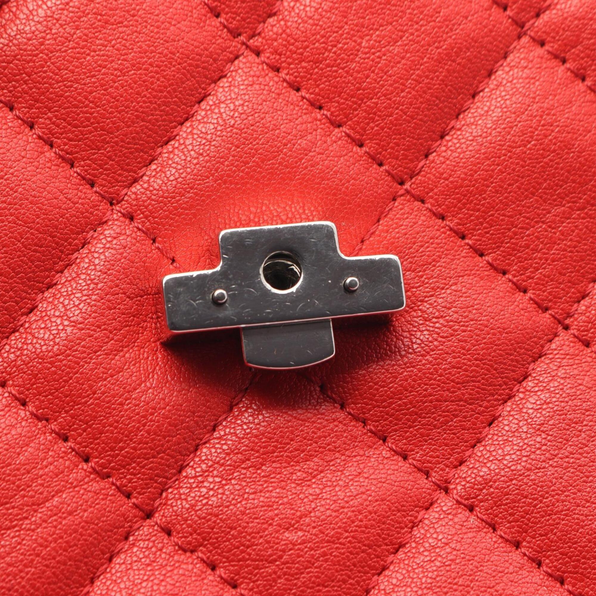 Chanel Red Color Leather Handbag Shoulder Bag (Pre-Owned)
