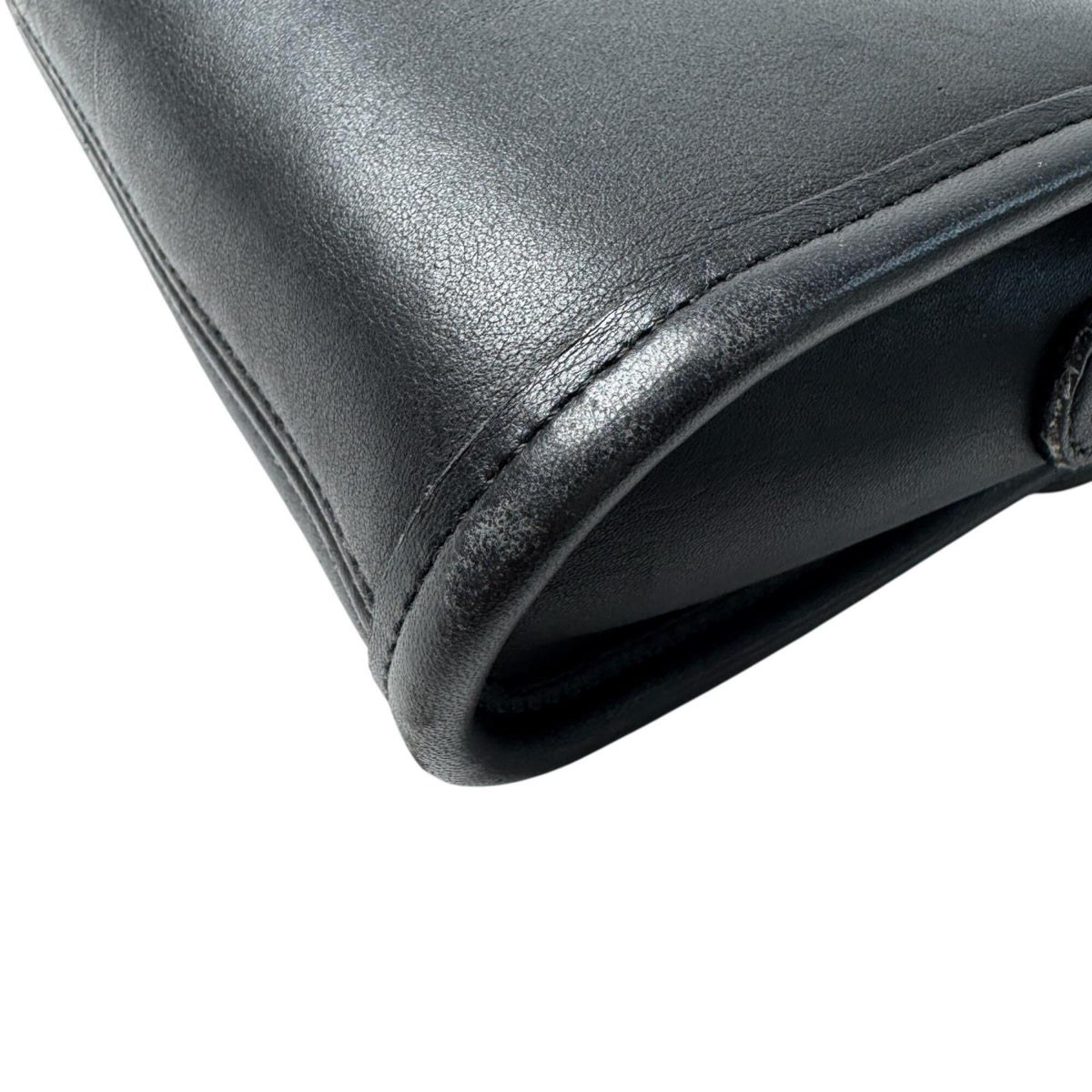 Coach Black Leather Shoulder Bag (Pre-Owned)