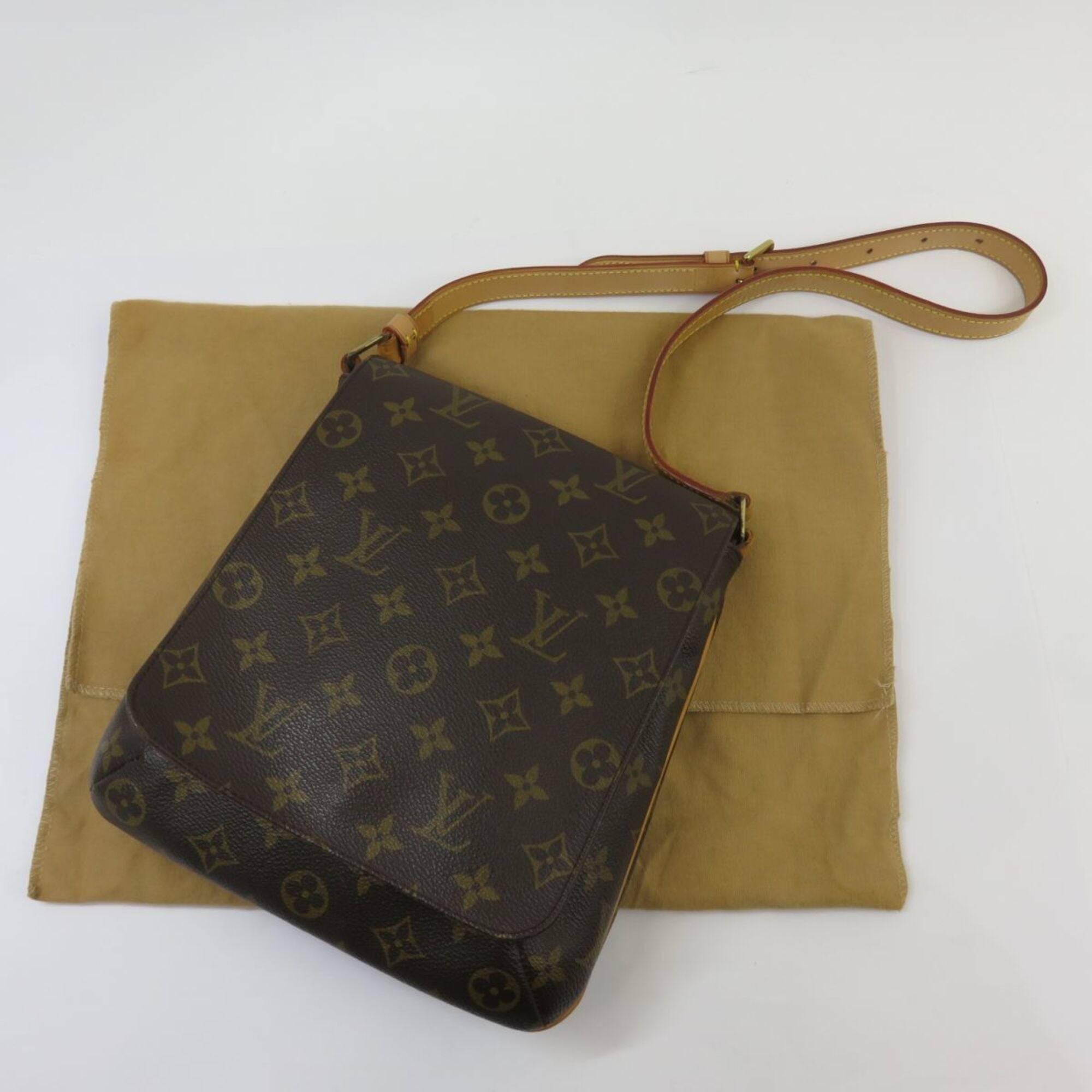 Louis Vuitton Monogram Monogram Monogram Shoulder Bag (Pre-Owned)