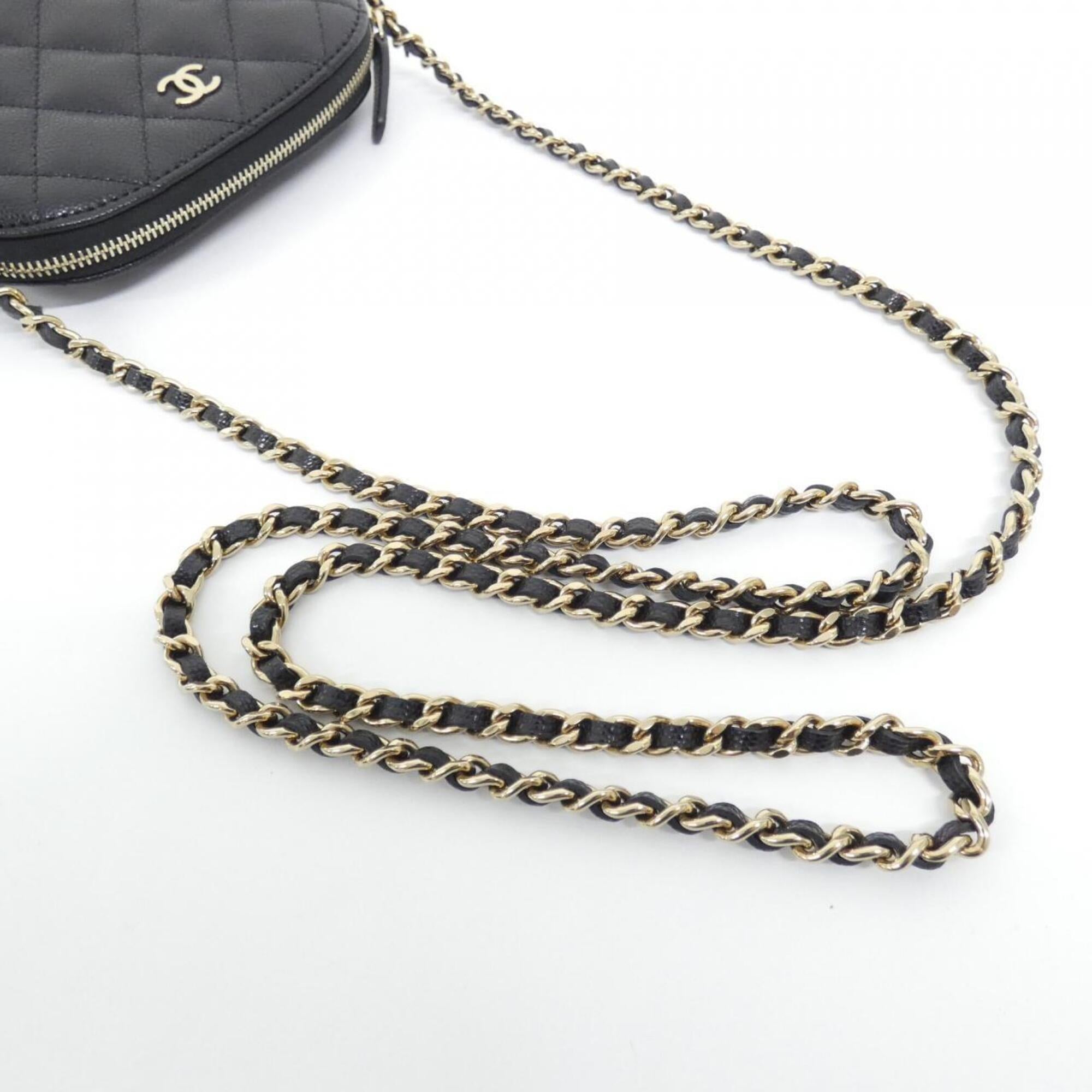 Chanel Black Grained Calfskin Handbag Shoulder Bag (Pre-Owned)
