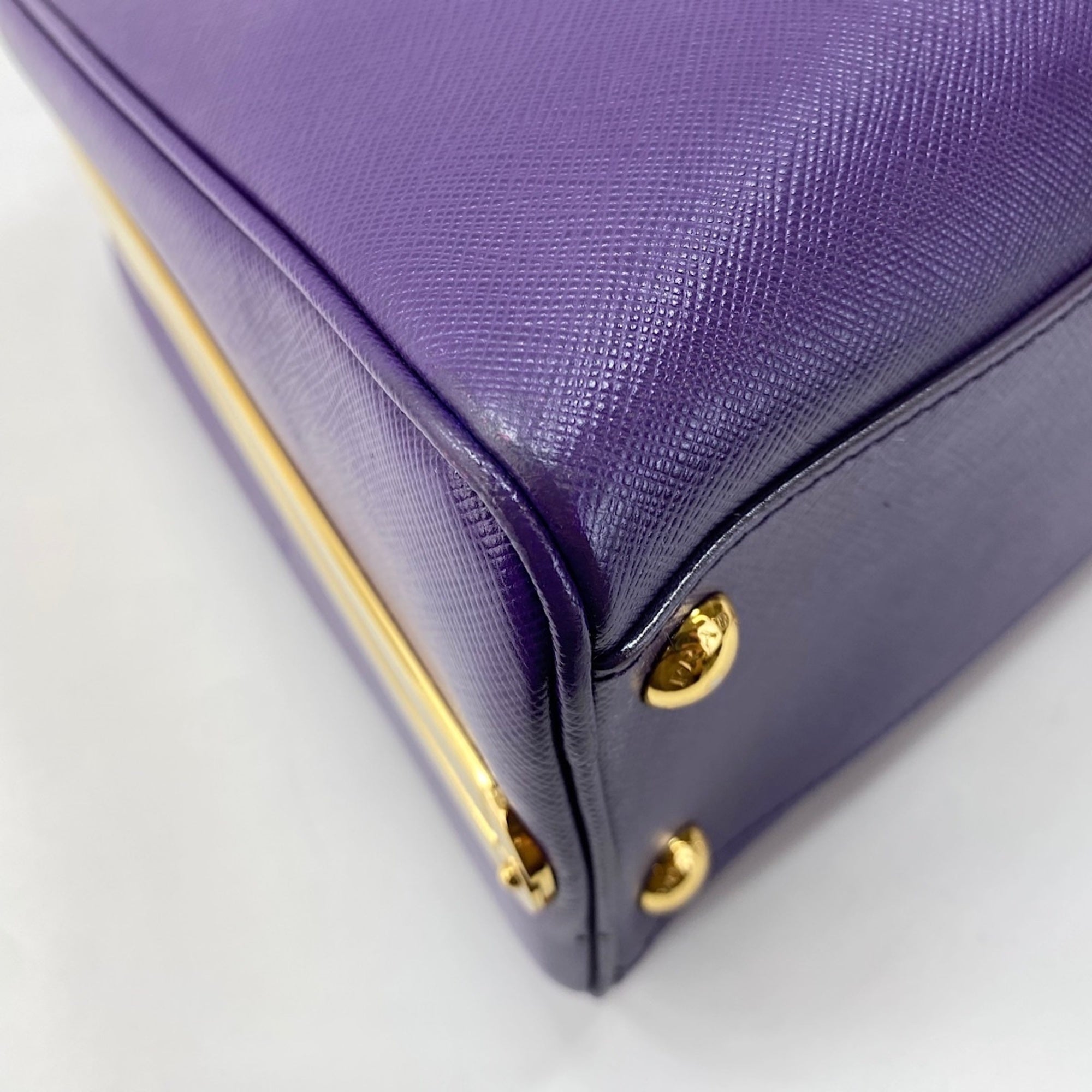 Prada Purple Handbag (Pre-Owned)