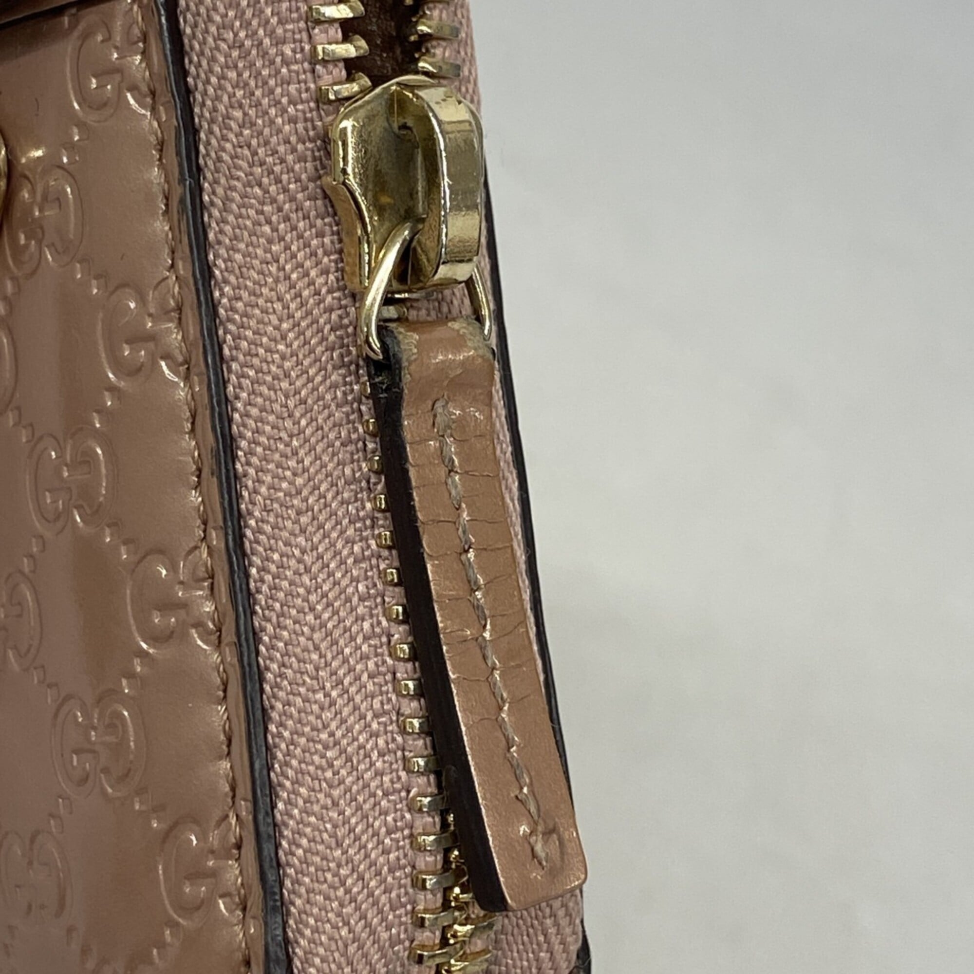Gucci Pink Long Wallet (Bi-Fold) (Pre-Owned)