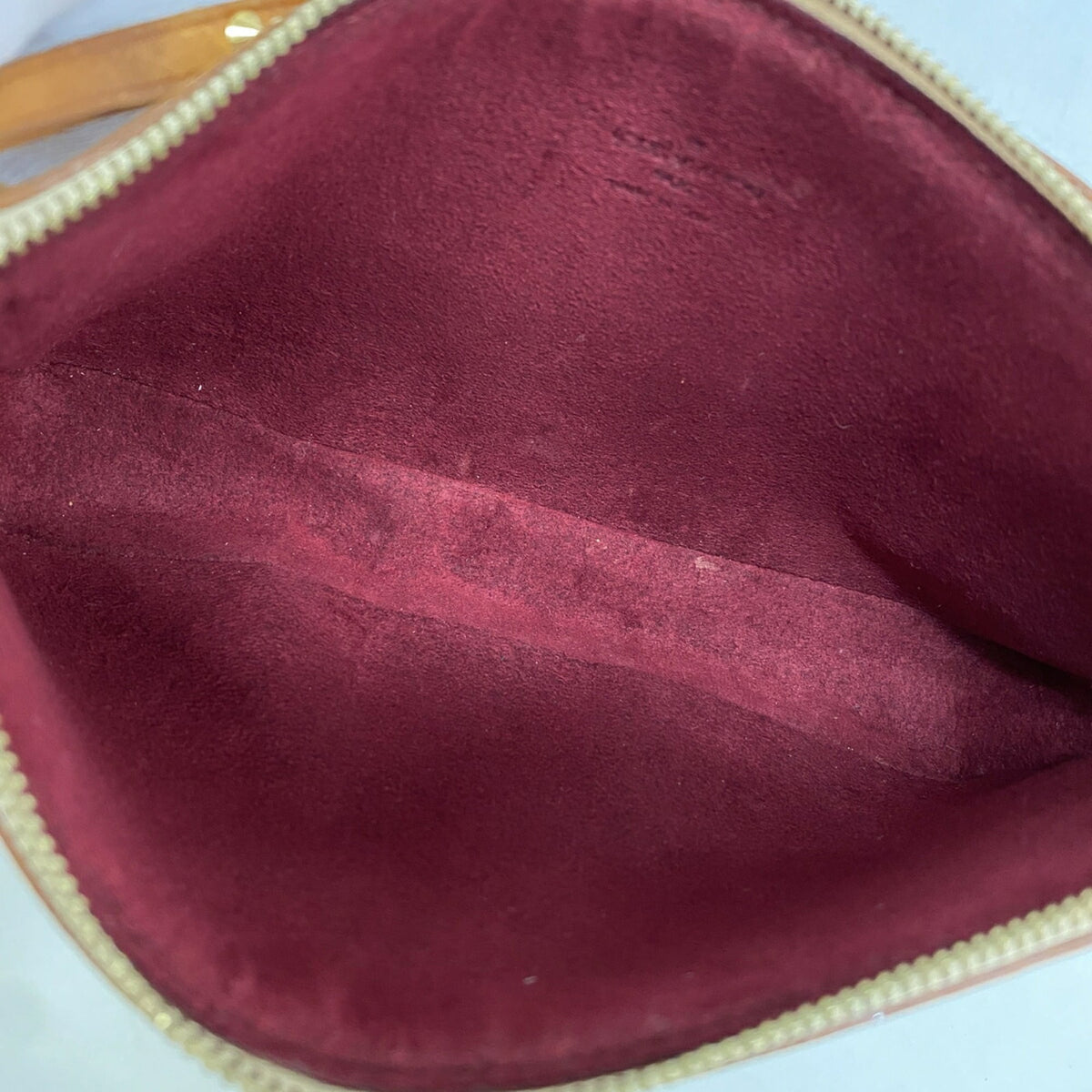 Louis Vuitton Blanc Pouch (Pre-Owned)