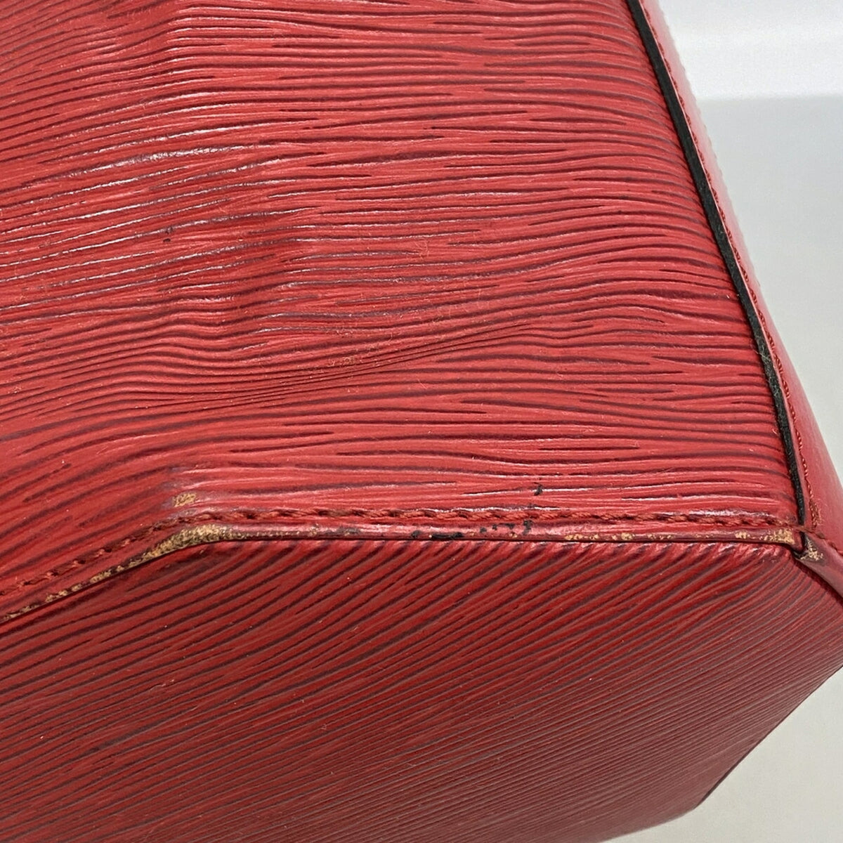 Louis Vuitton Castilian Red Shoulder Bag (Pre-Owned)