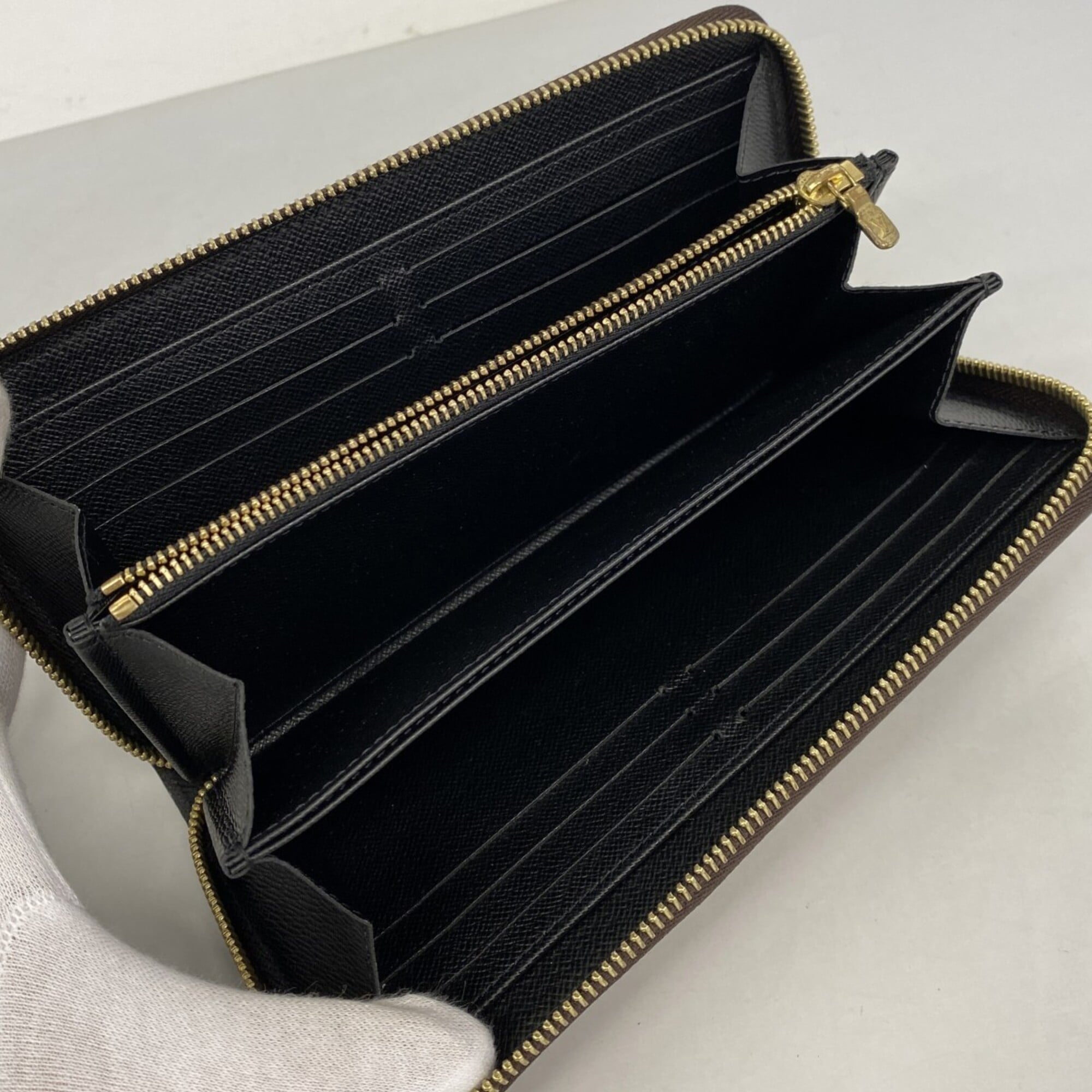 Louis Vuitton Brown Long Wallet (Bi-Fold) (Pre-Owned)