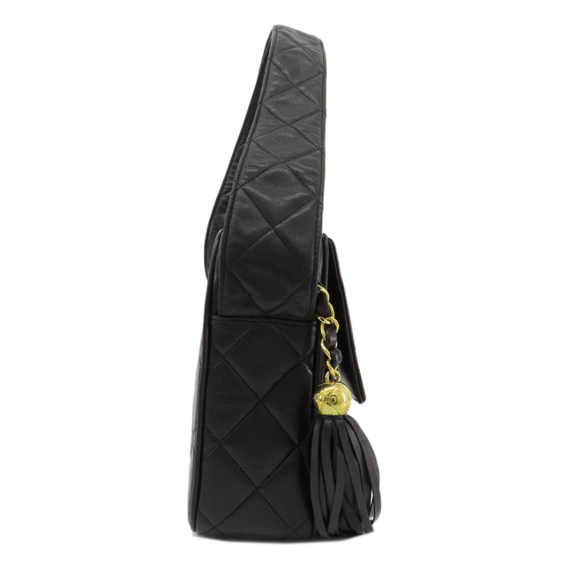 Chanel Black Leather Shoulder Bag (Pre-Owned)