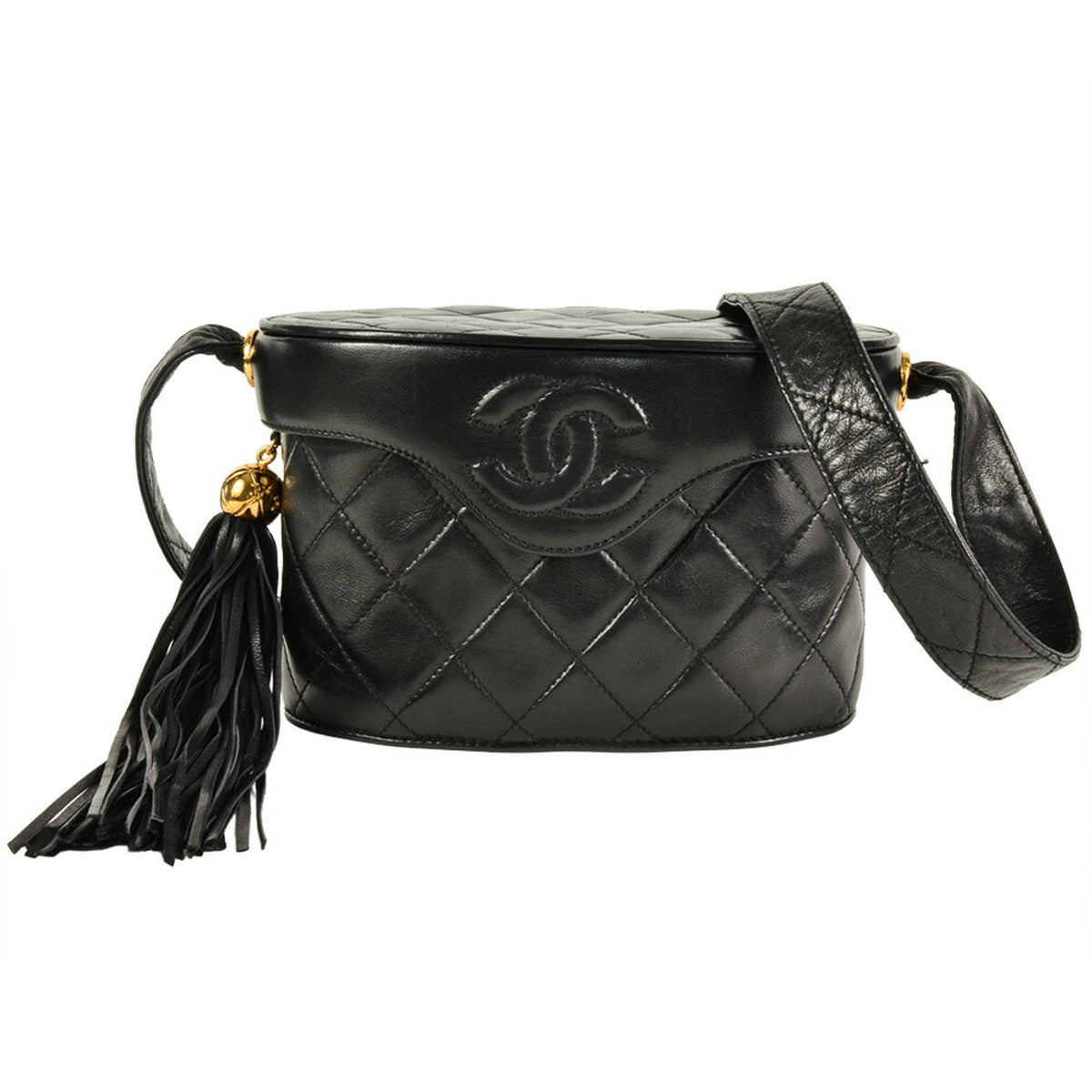 Chanel Matelasse Black Leather Shoulder Bag (Pre-Owned)