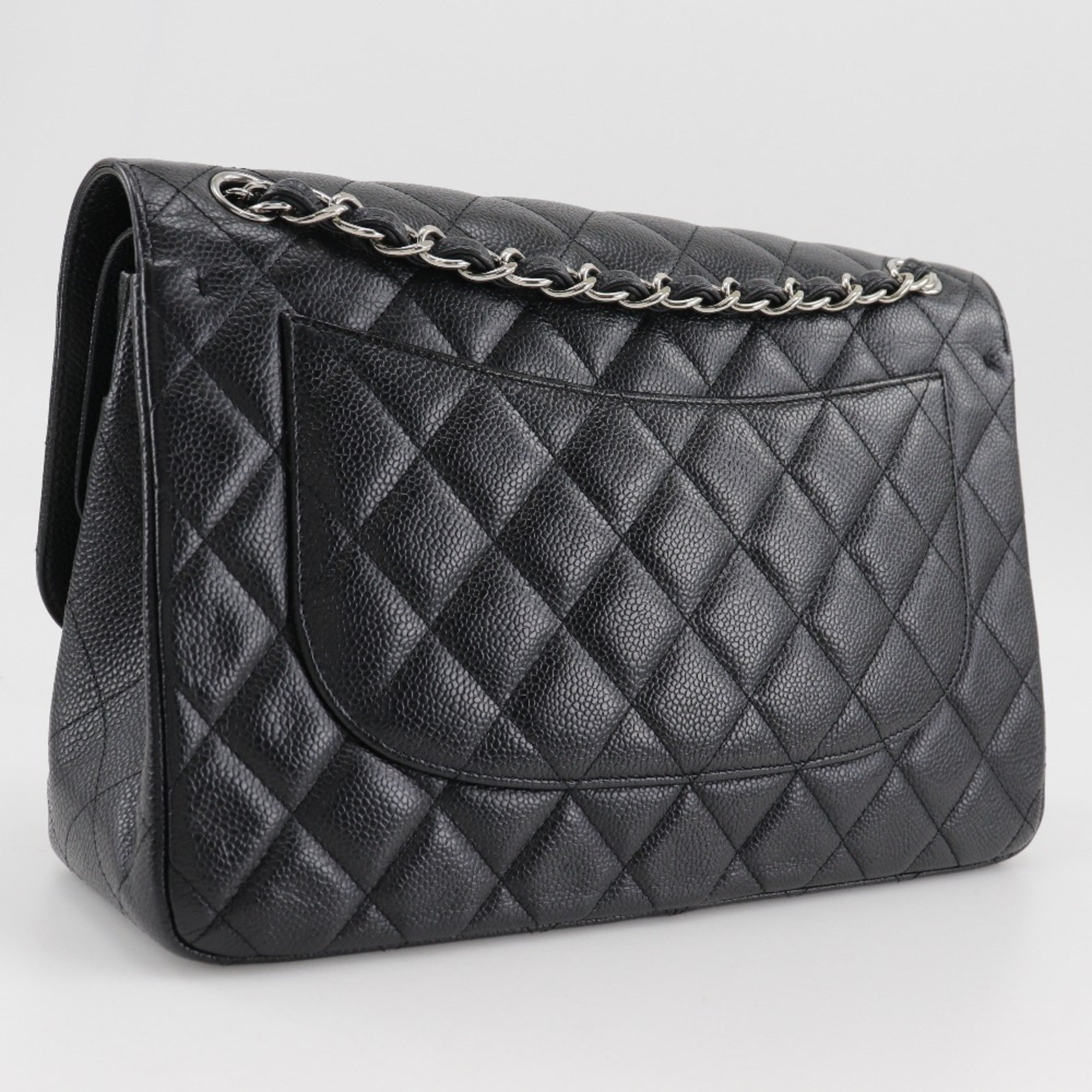 Chanel Black Caviar Leather Shoulder Bag (Pre-Owned)