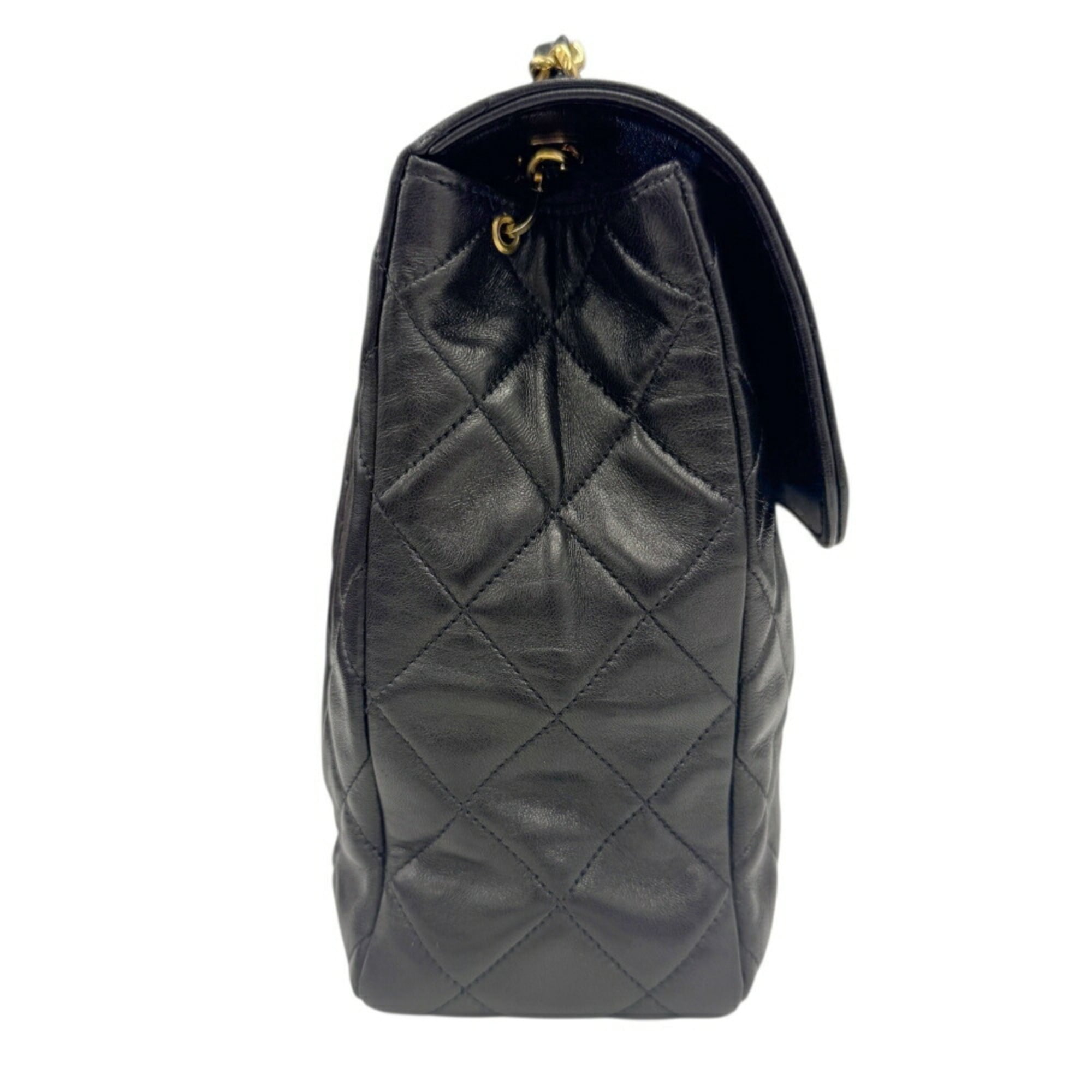 Chanel Black Leather Shoulder Bag (Pre-Owned)