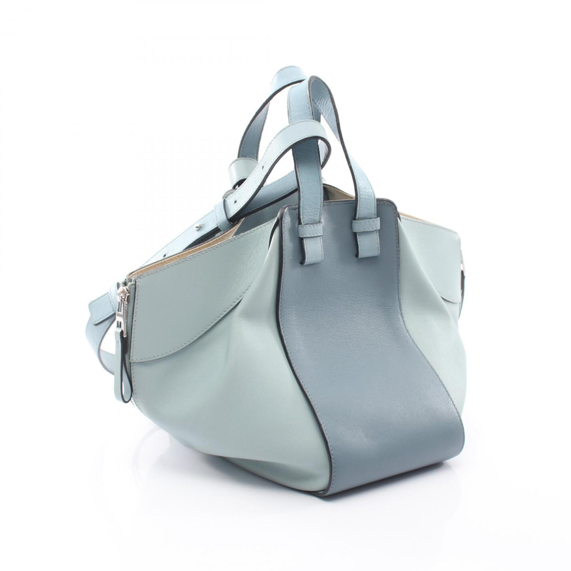 Loewe Blue Leather Handbag (Pre-Owned)