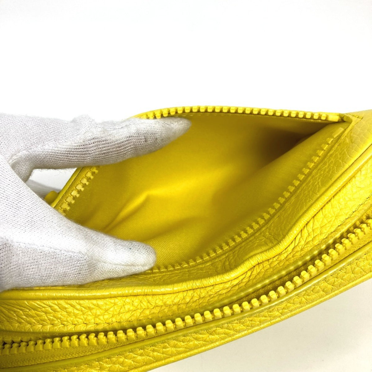 Louis Vuitton Yellow Leather Clutch Bag (Pre-Owned)