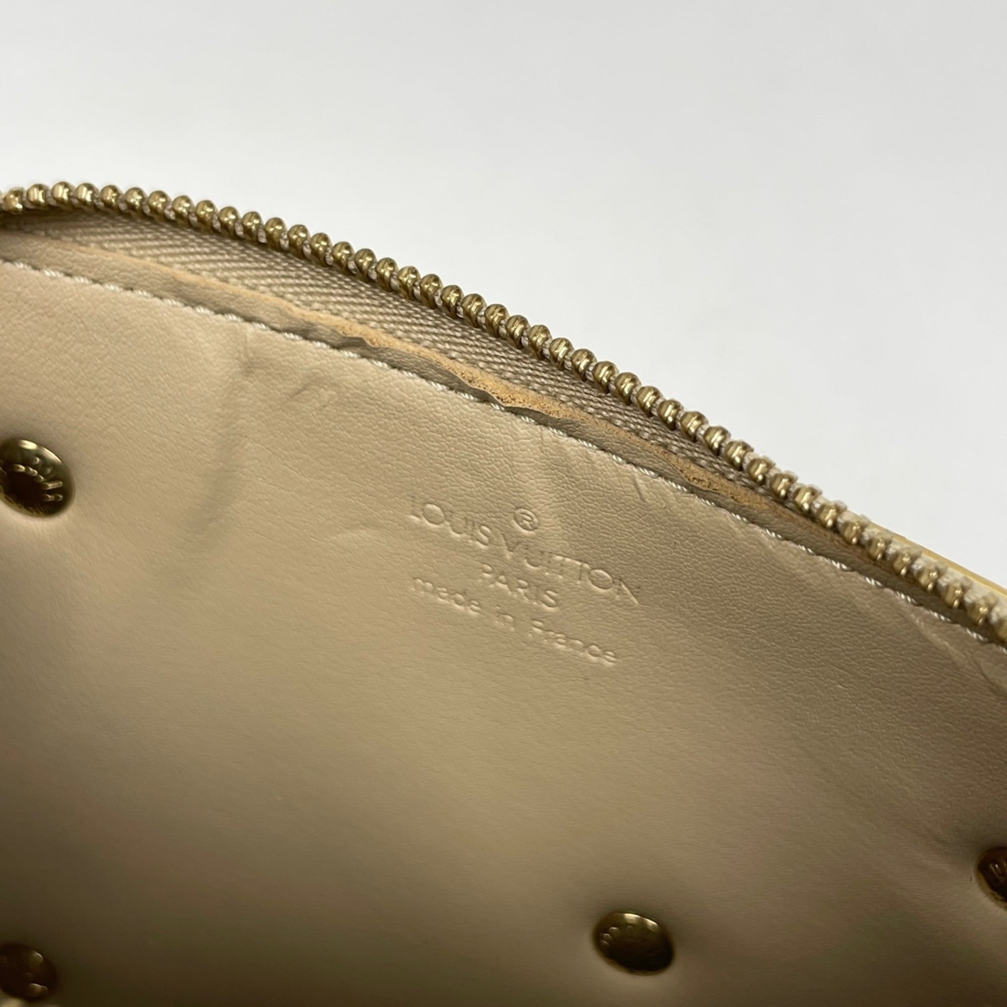 Louis Vuitton Beige Monogram Vernis Handbag (Pre-Owned)