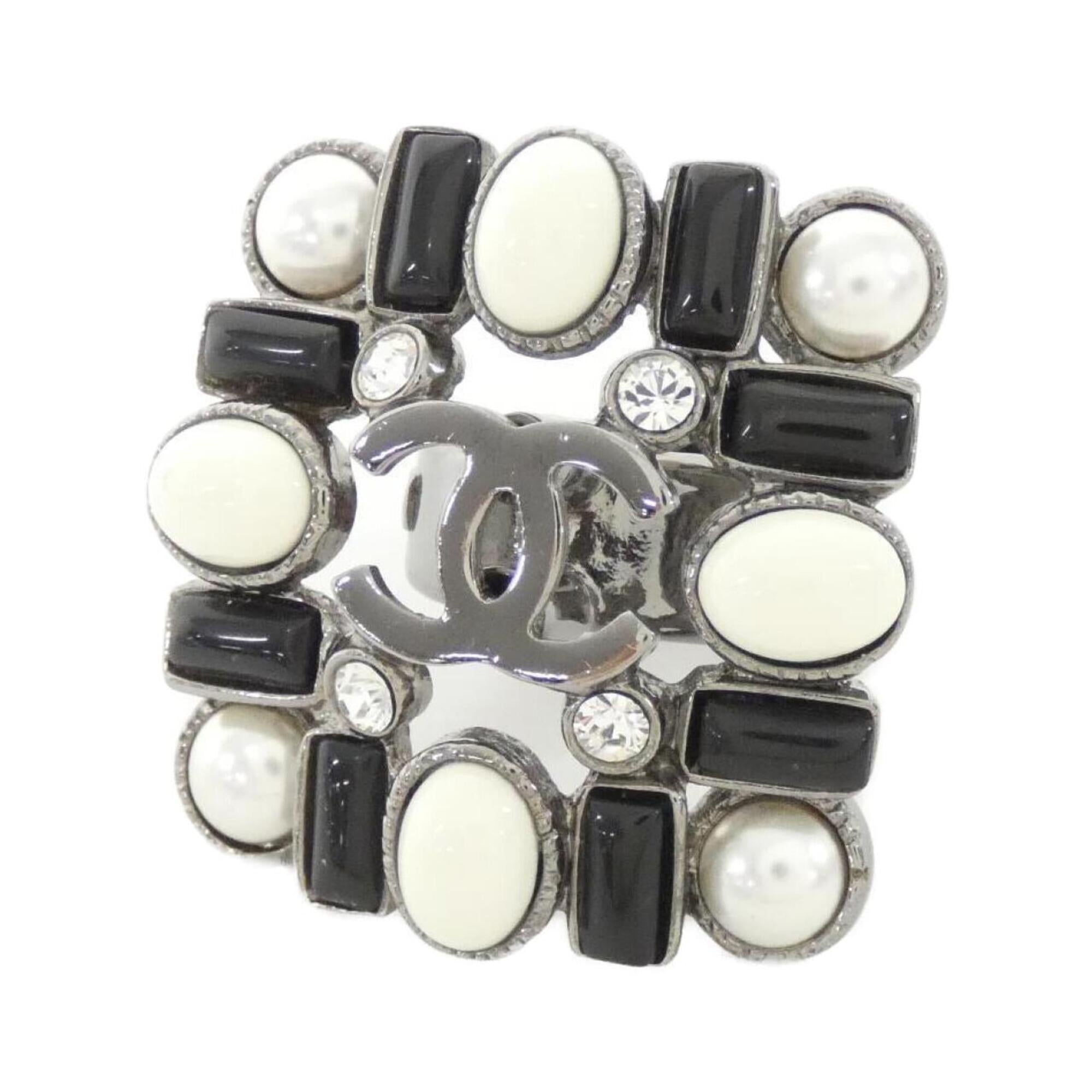 Chanel Artificial Pearl Band Ring (Pre-Owned)