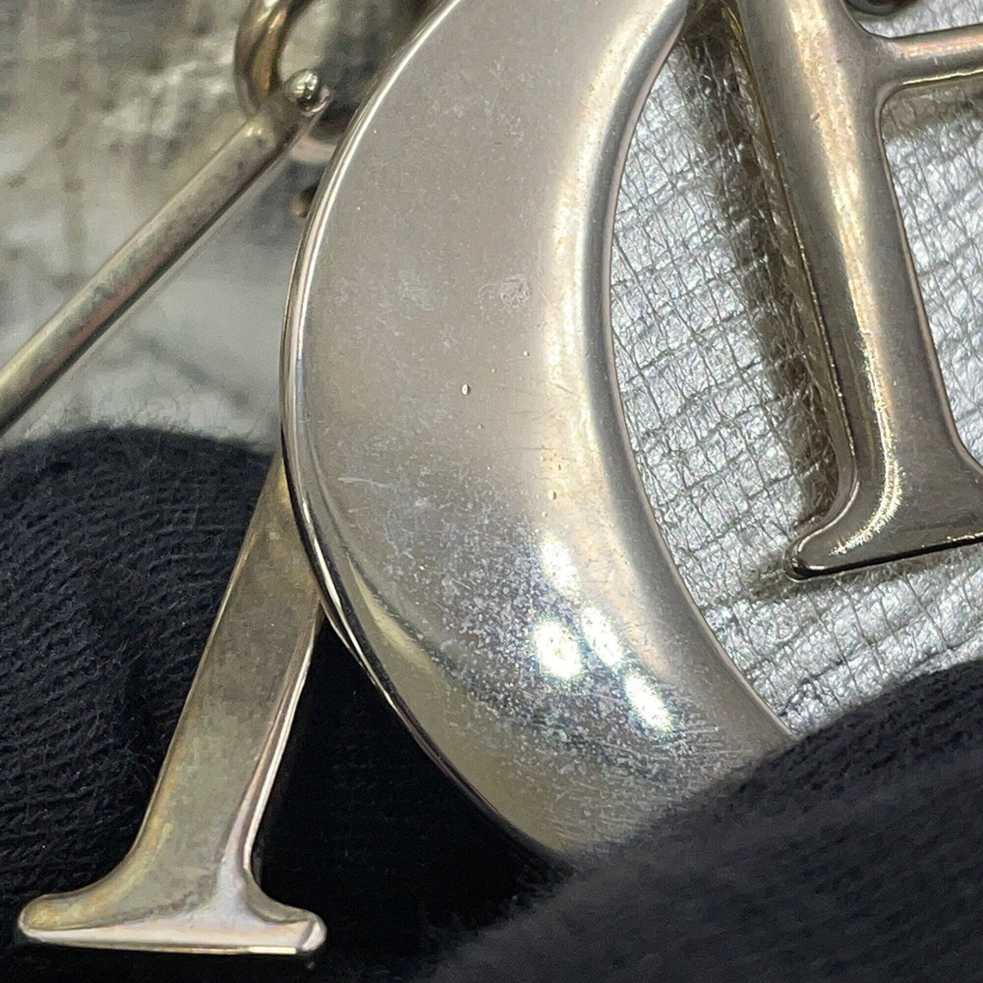 Christian Dior Silver Leather Handbag (Pre-Owned)