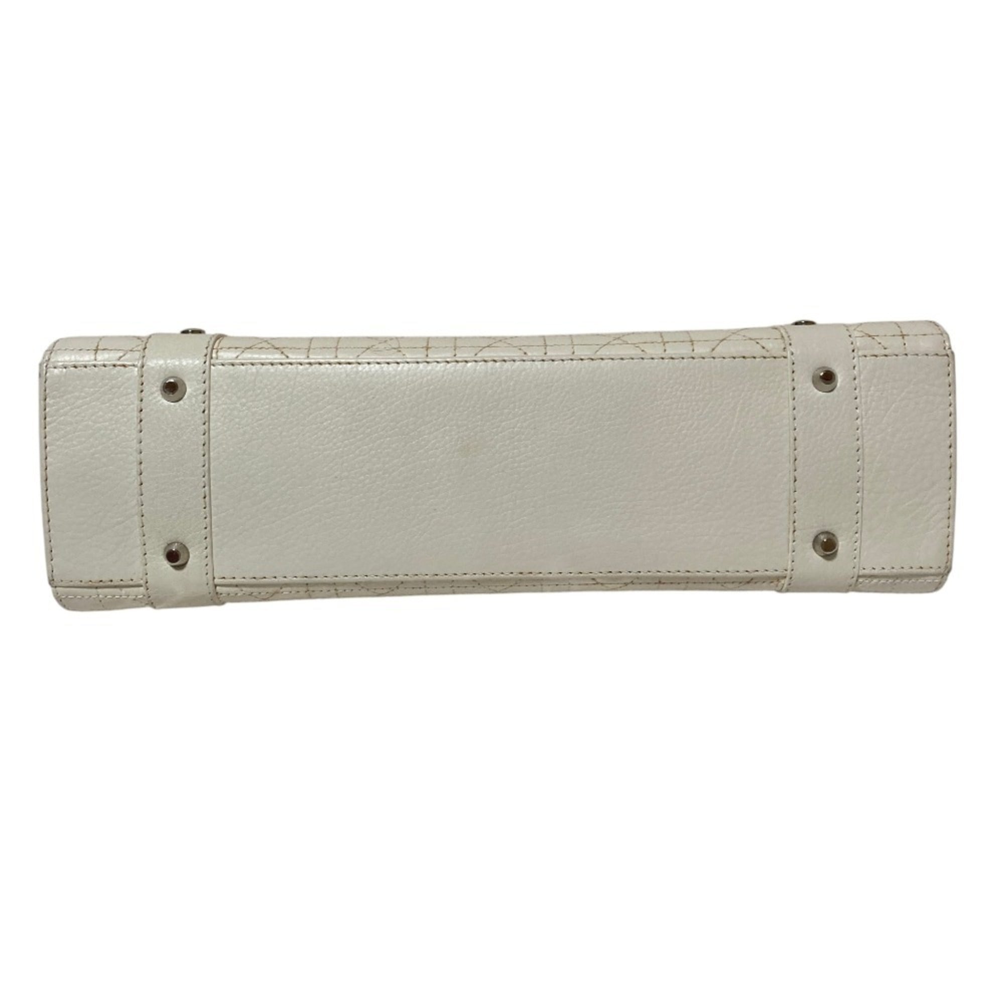 Christian Dior White Handbag (Pre-Owned)
